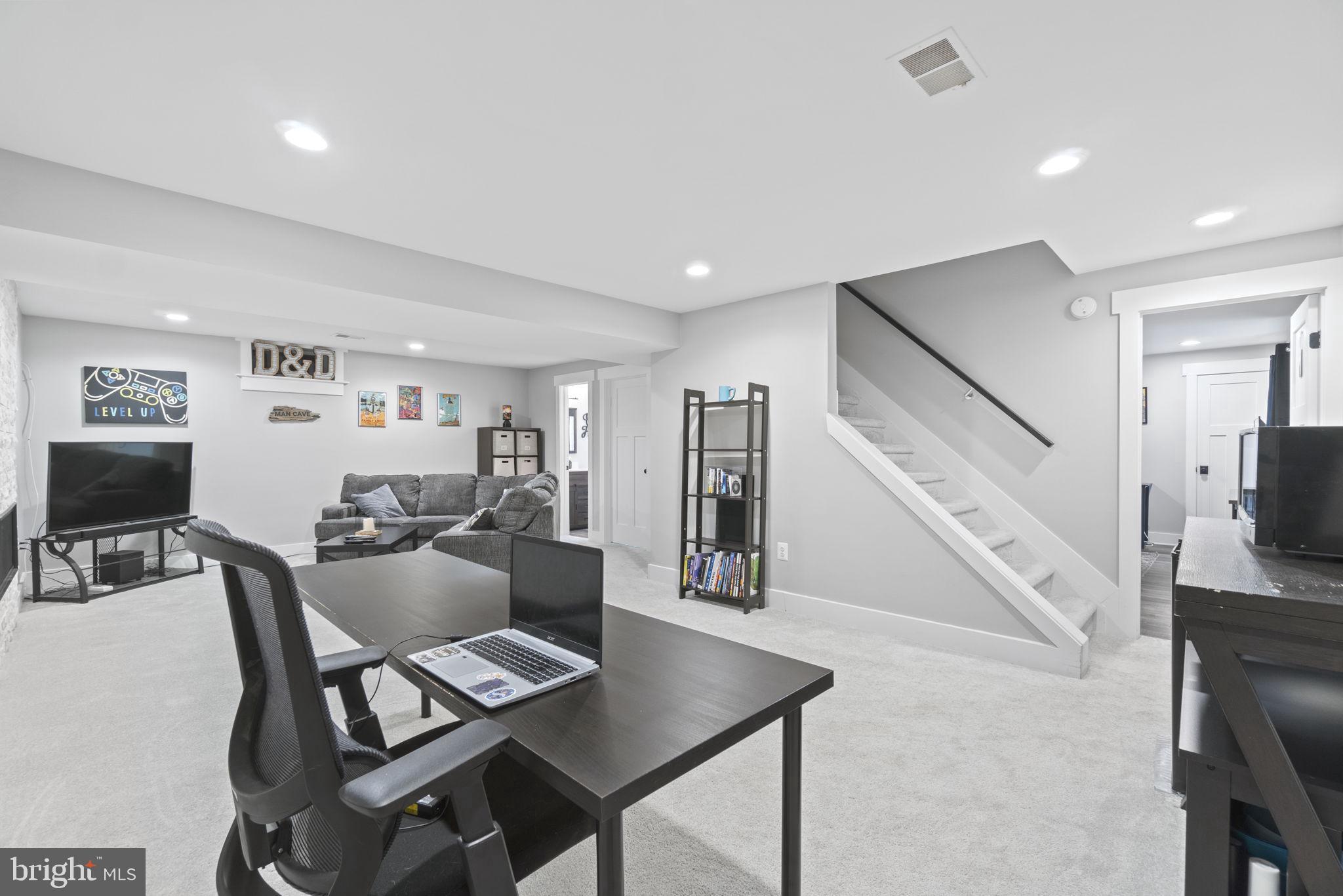 MONTCLAIR ST3 - Residential