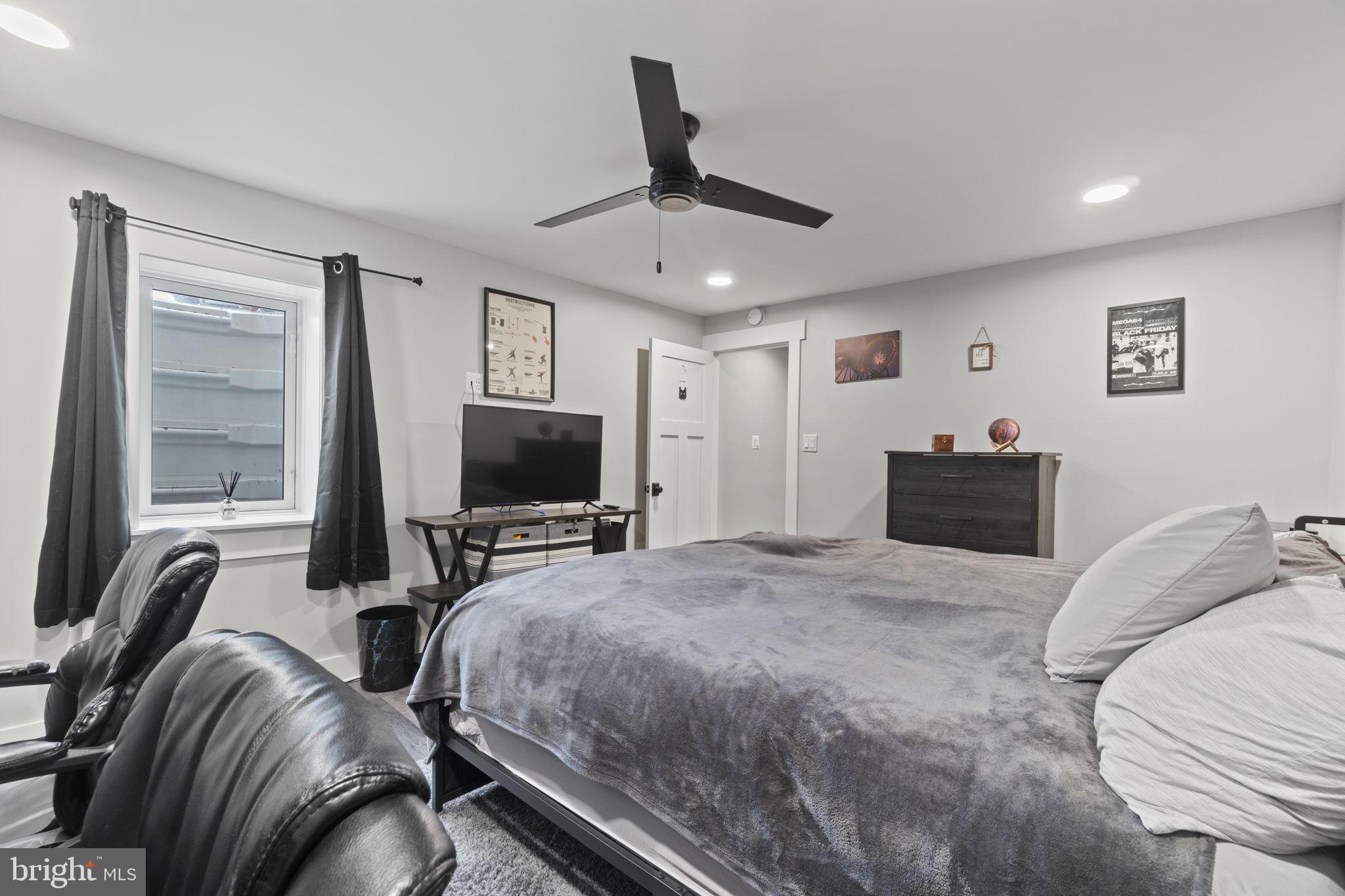 MONTCLAIR ST3 - Residential