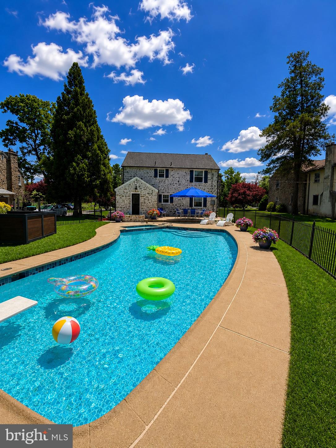 BROAD AXE VIL - Residential