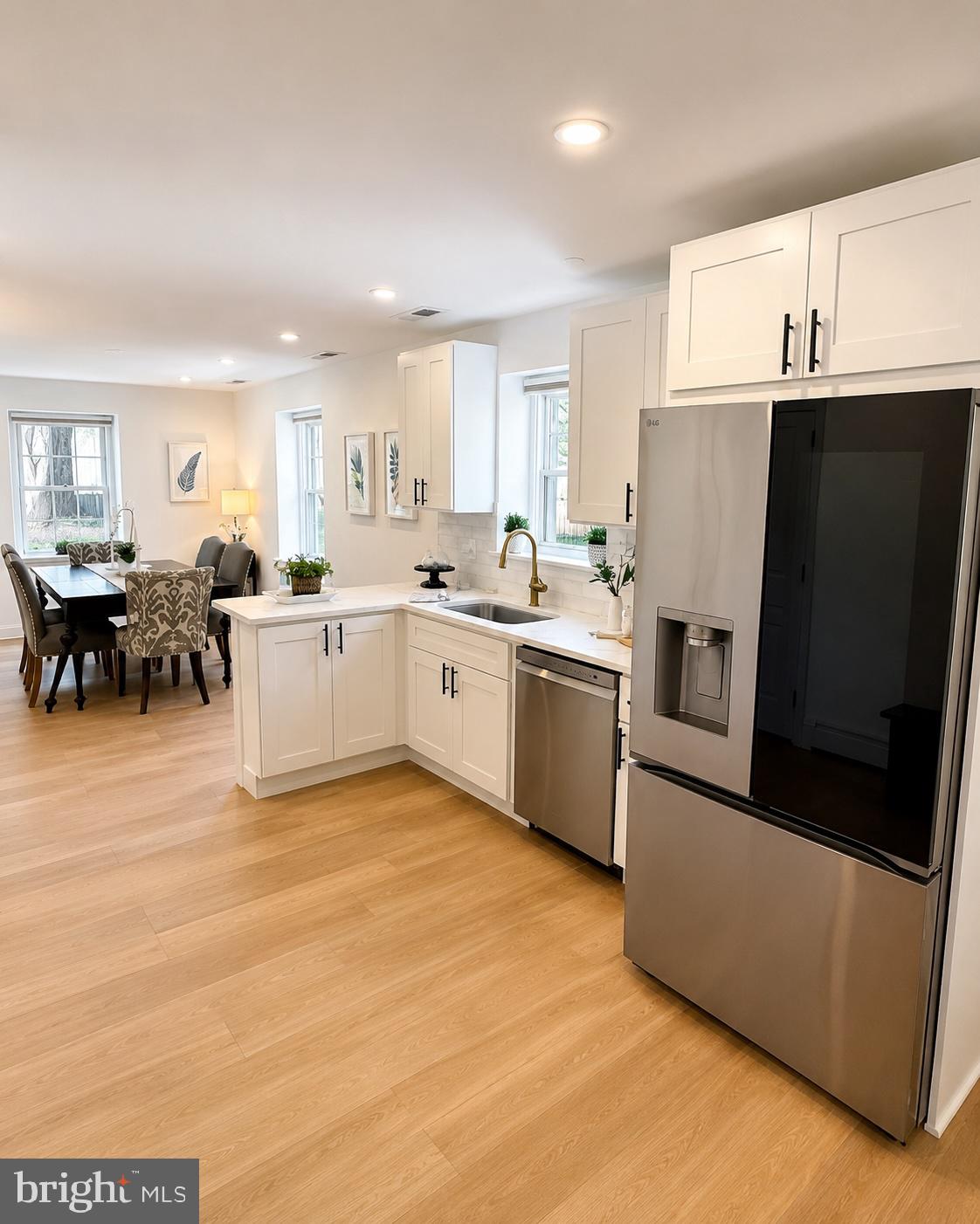 BROAD AXE VIL - Residential