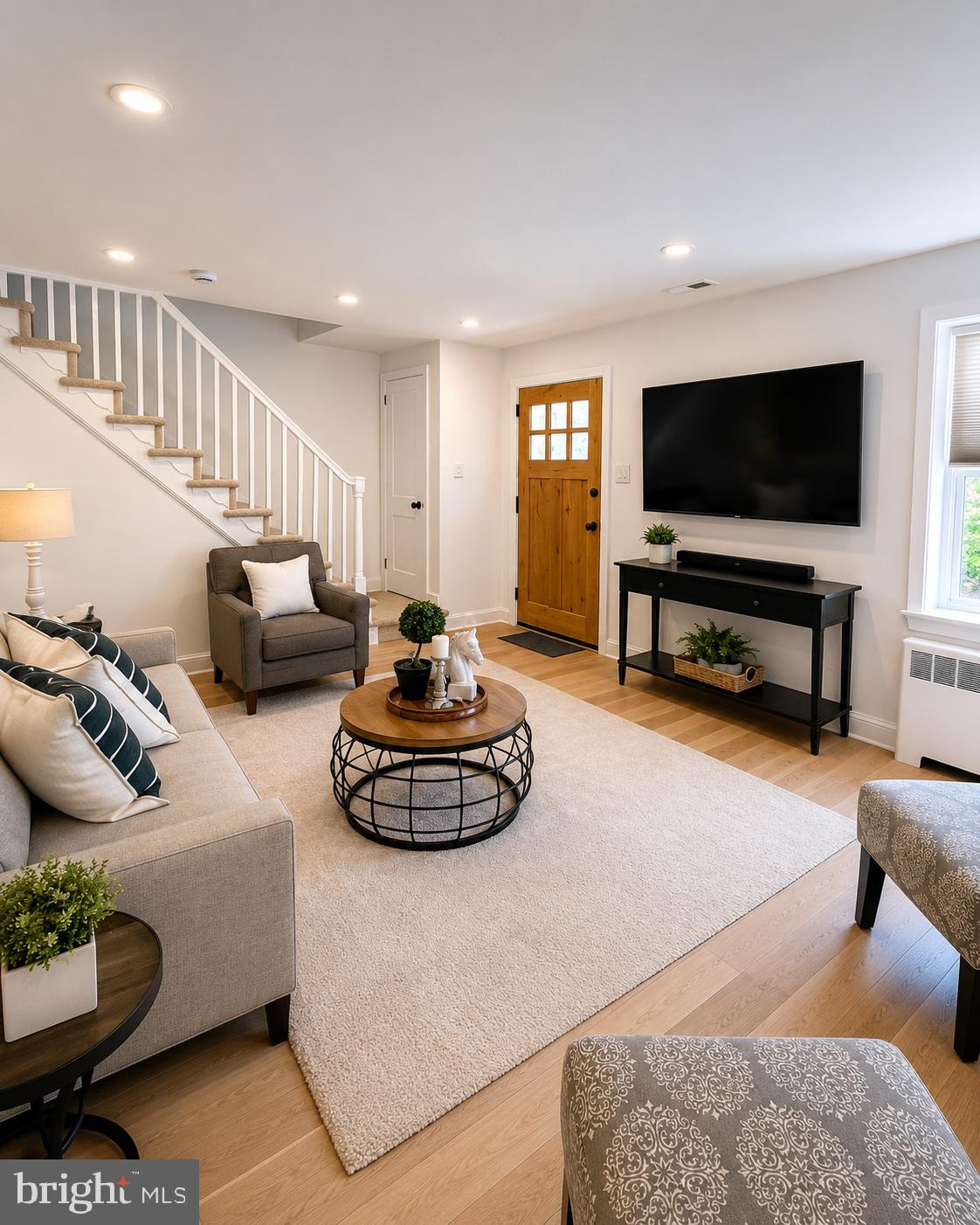BROAD AXE VIL - Residential