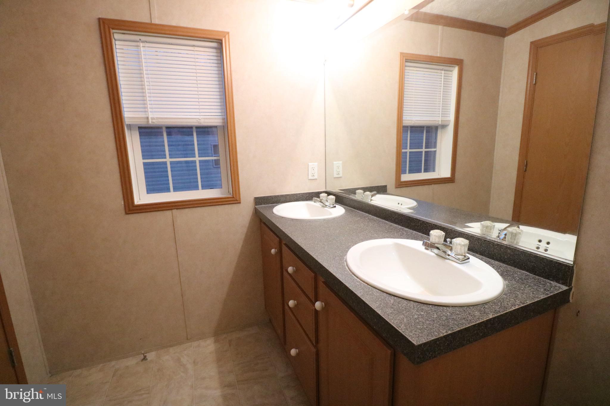 WILLIAMS ESTATES - Residential