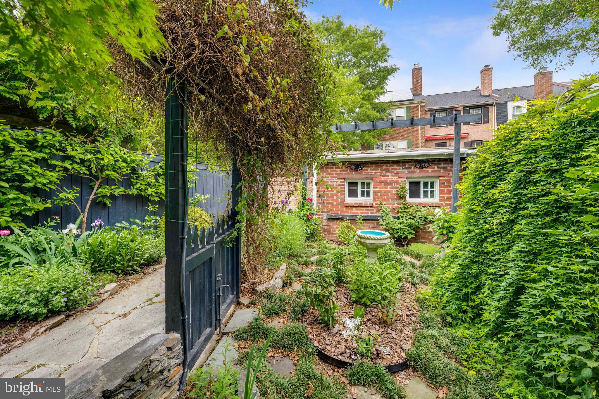 HISTORIC OLD TOWN - Residential