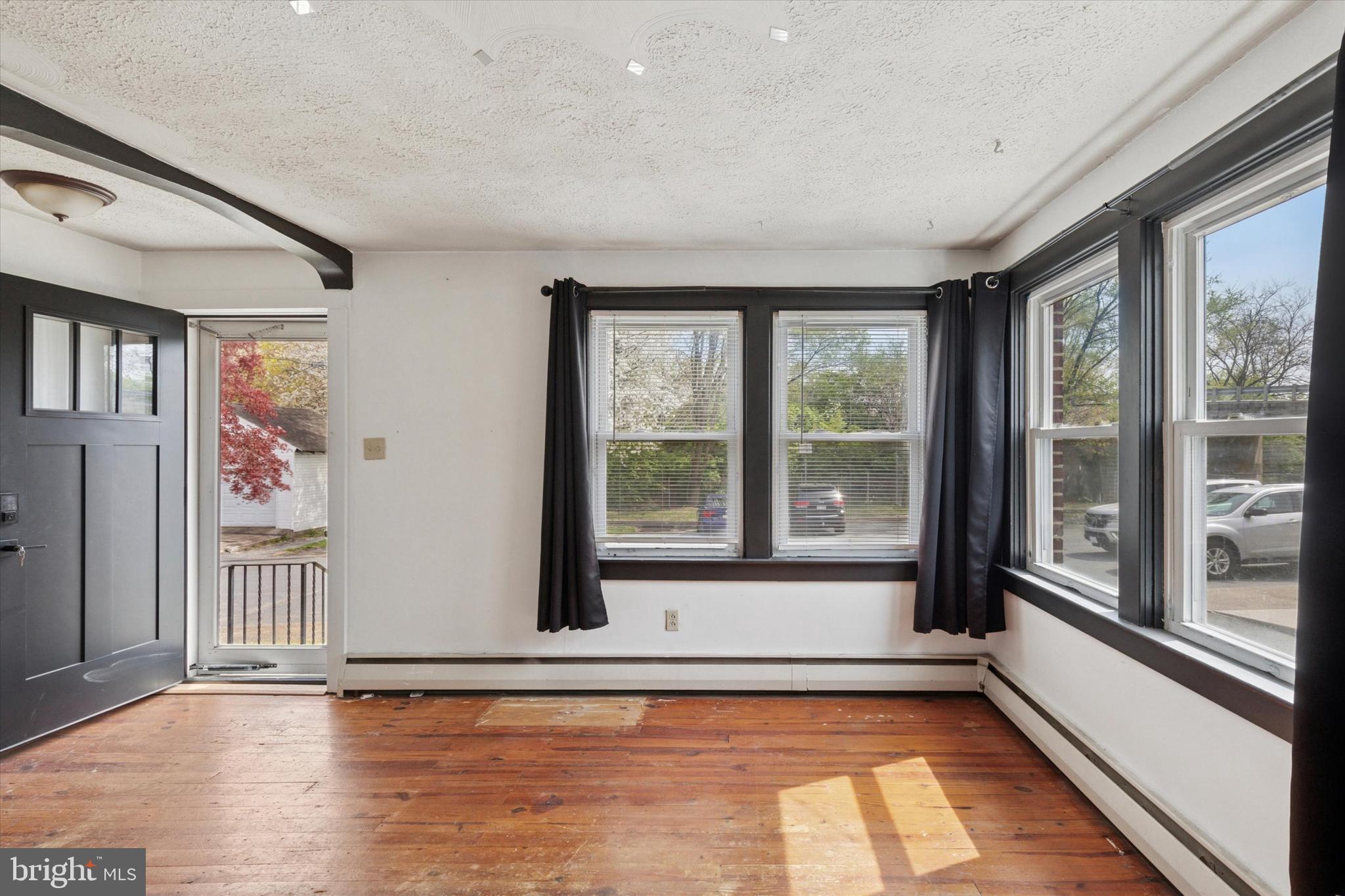 HYDE PARK - Residential