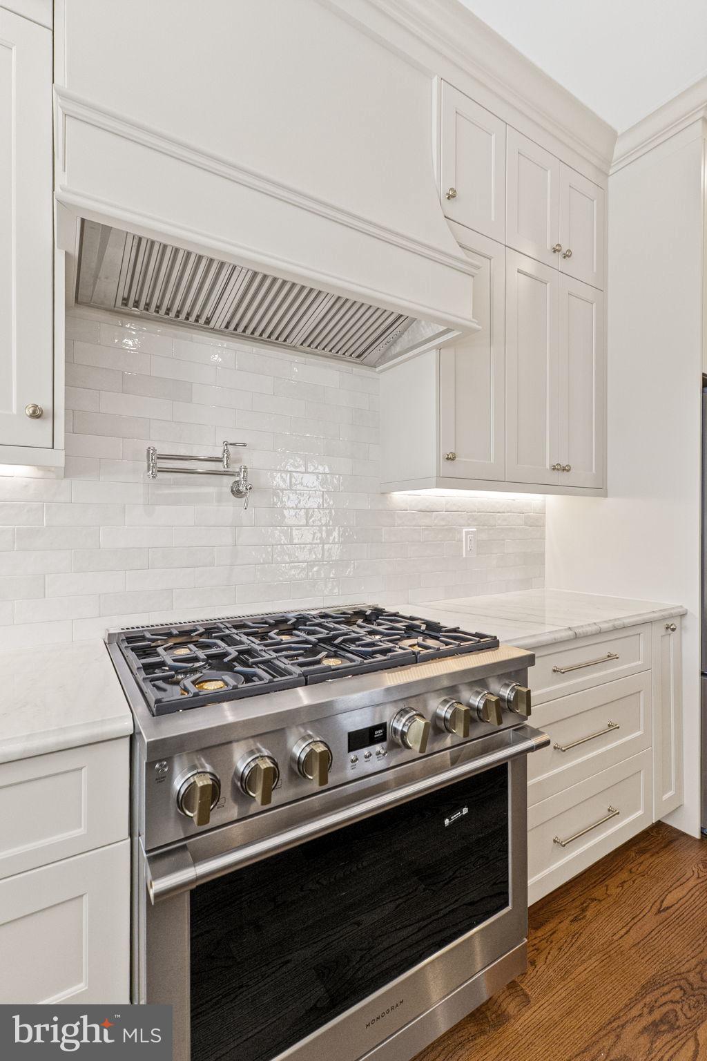 BRADDOCK HEIGHTS - Residential