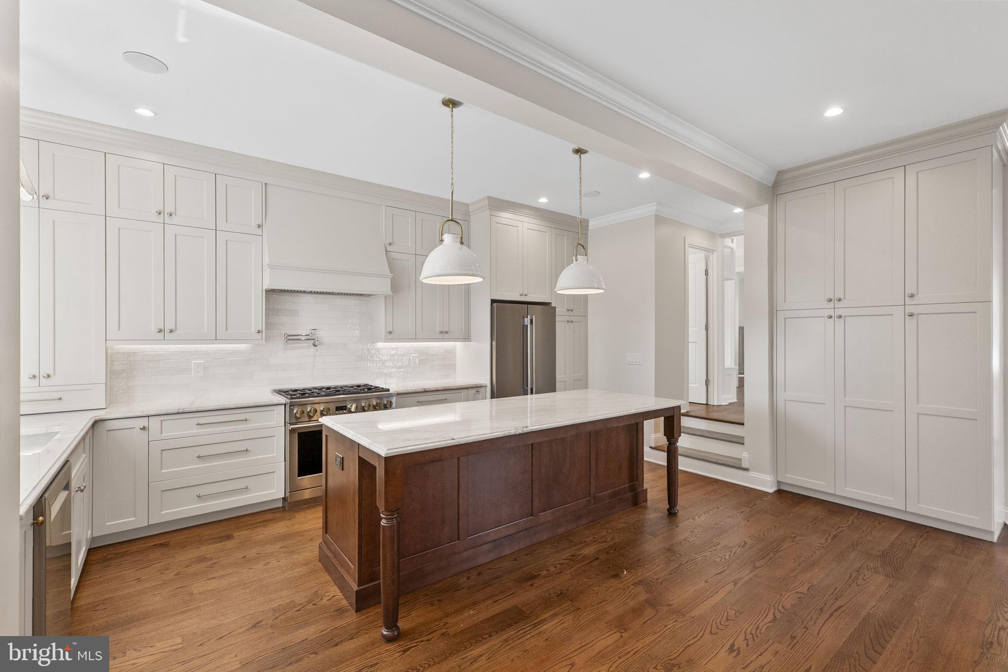 BRADDOCK HEIGHTS - Residential