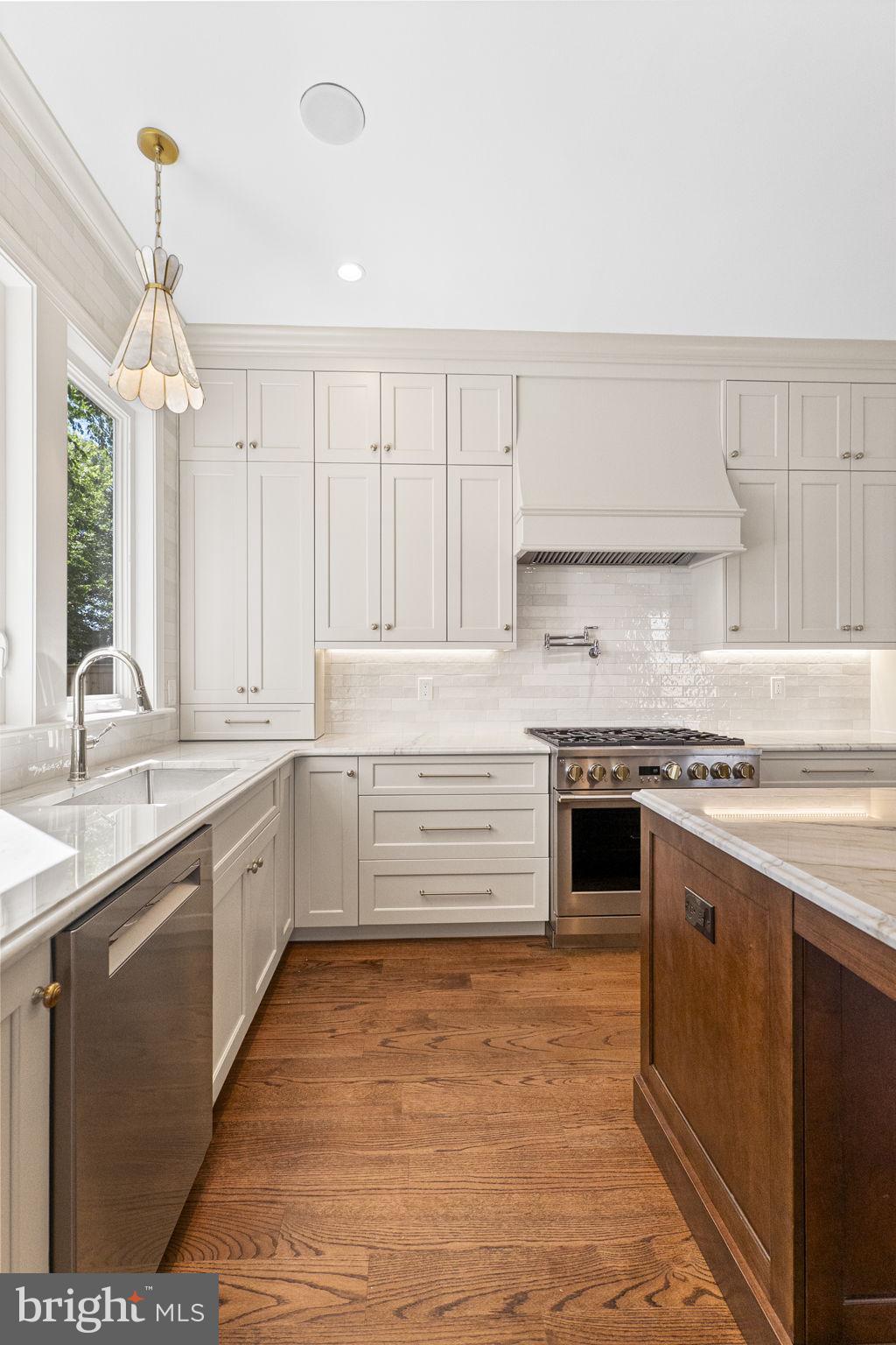 BRADDOCK HEIGHTS - Residential