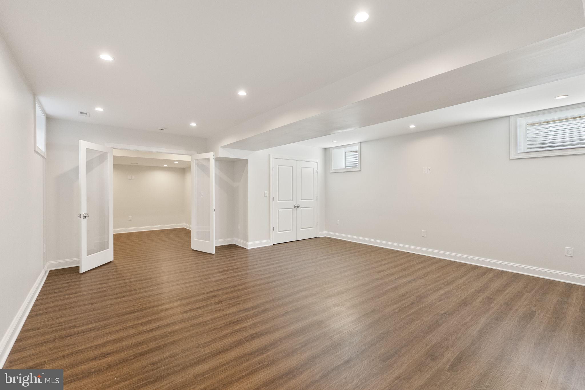BRADDOCK HEIGHTS - Residential