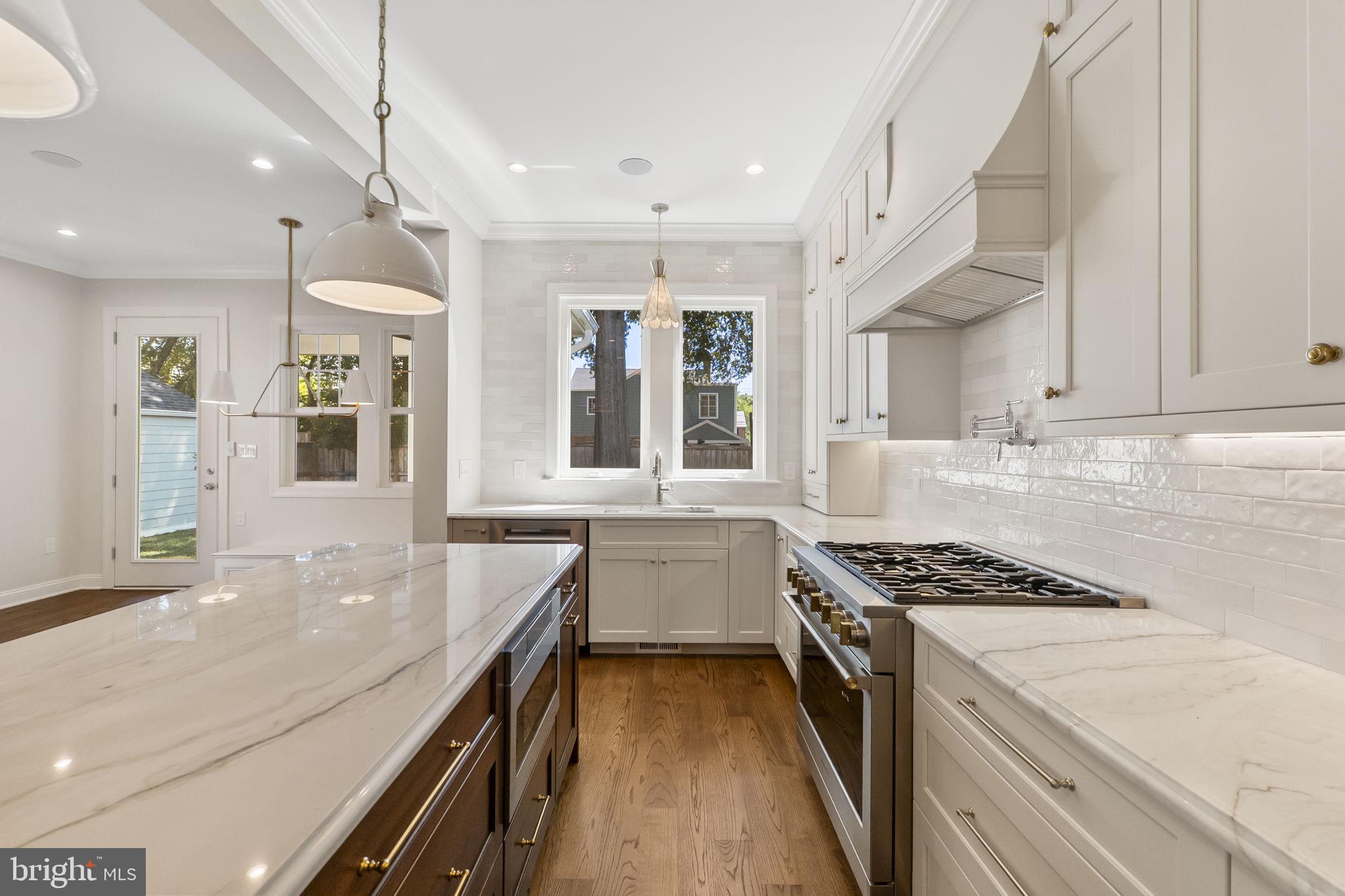 BRADDOCK HEIGHTS - Residential
