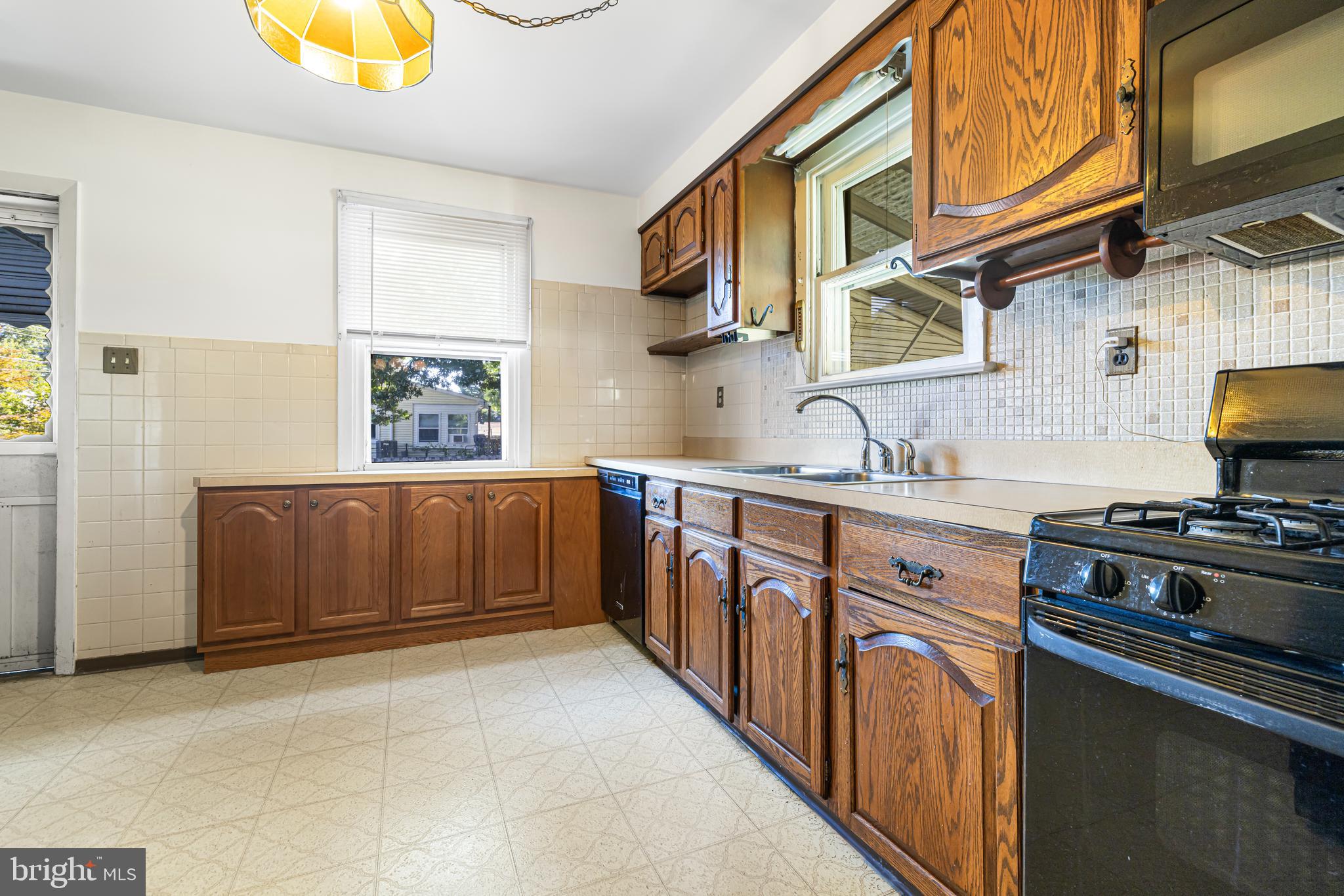 GLENSIDE - Residential