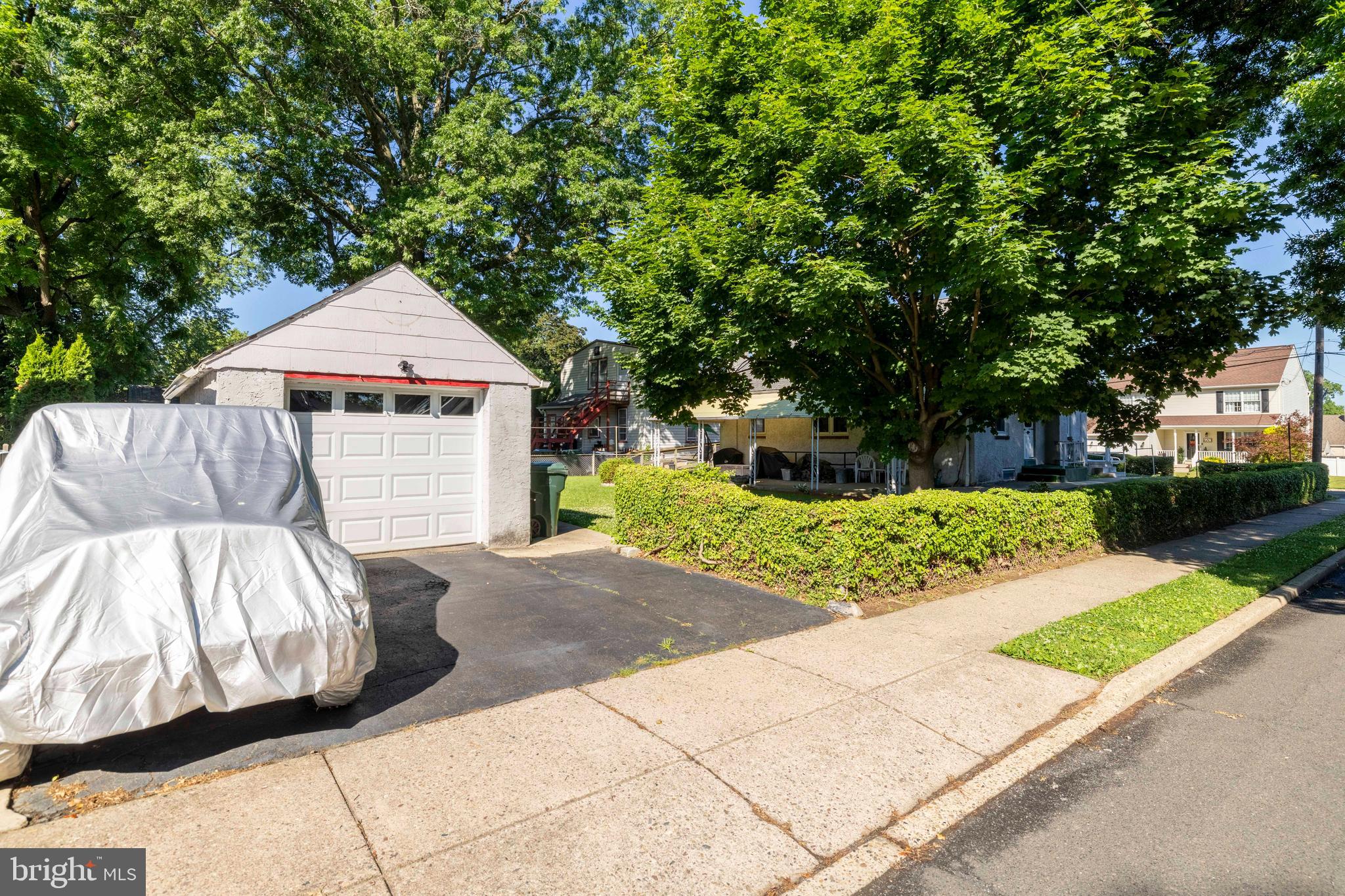 GLENSIDE - Residential