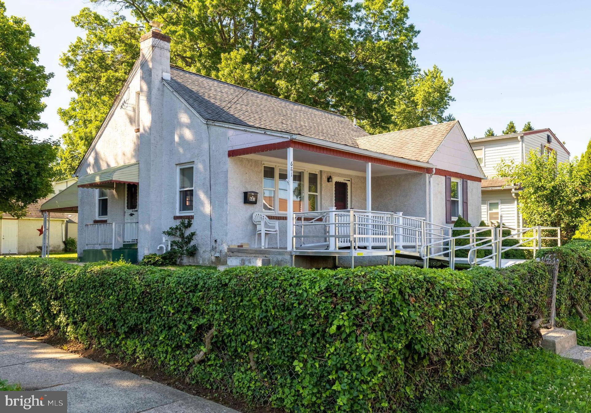 GLENSIDE - Residential