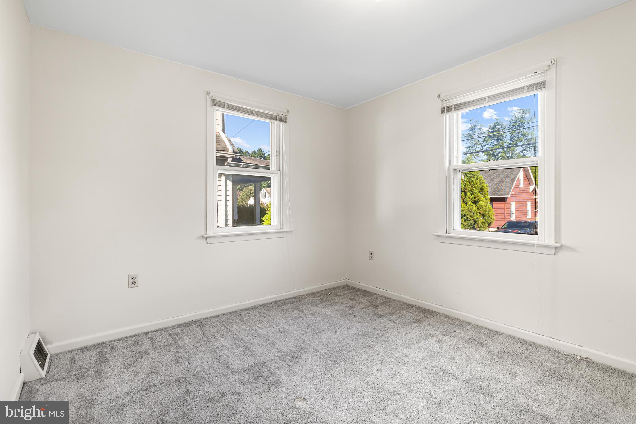 GLENSIDE - Residential