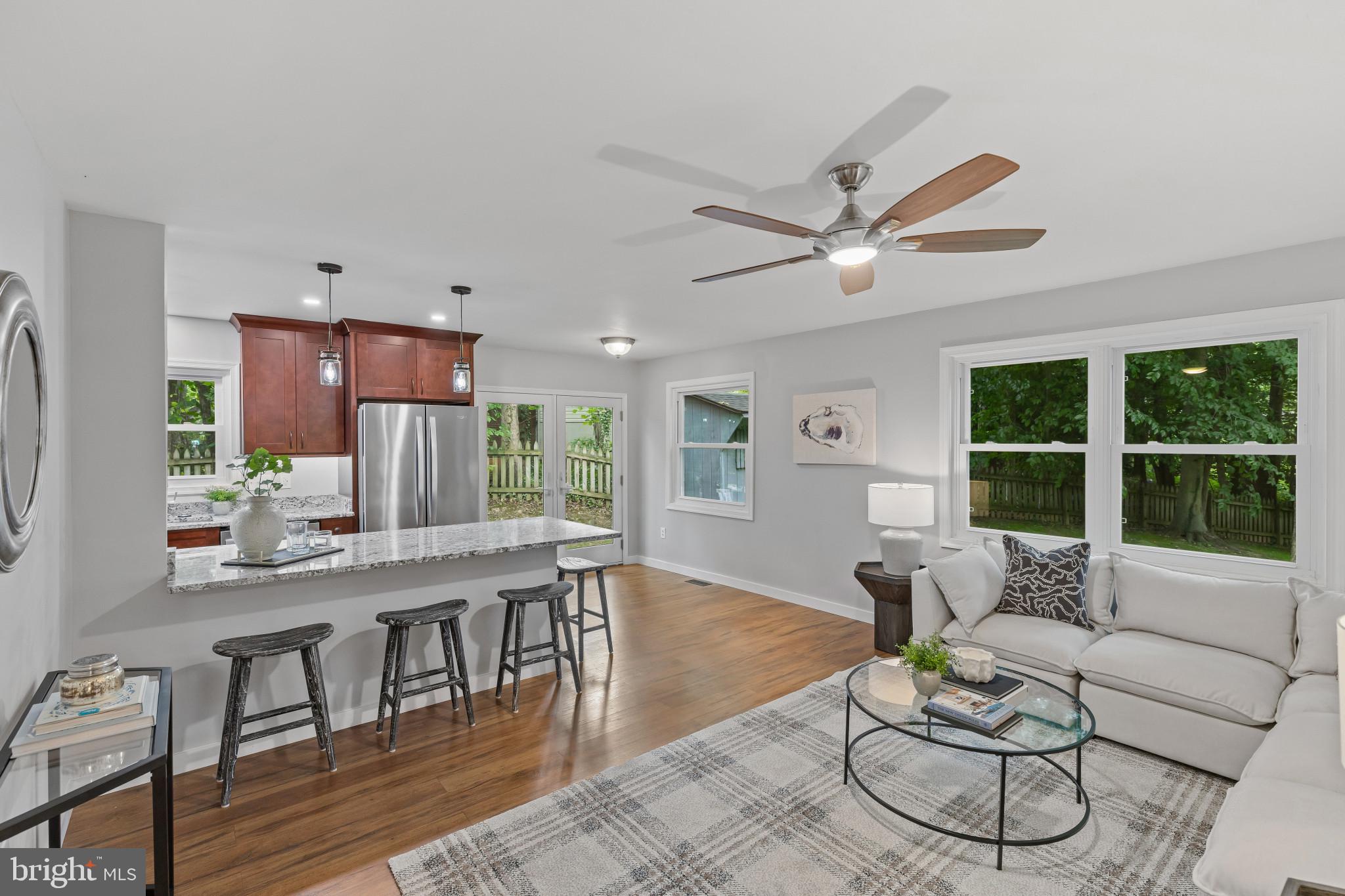 ROLLING KNOLLS - Residential