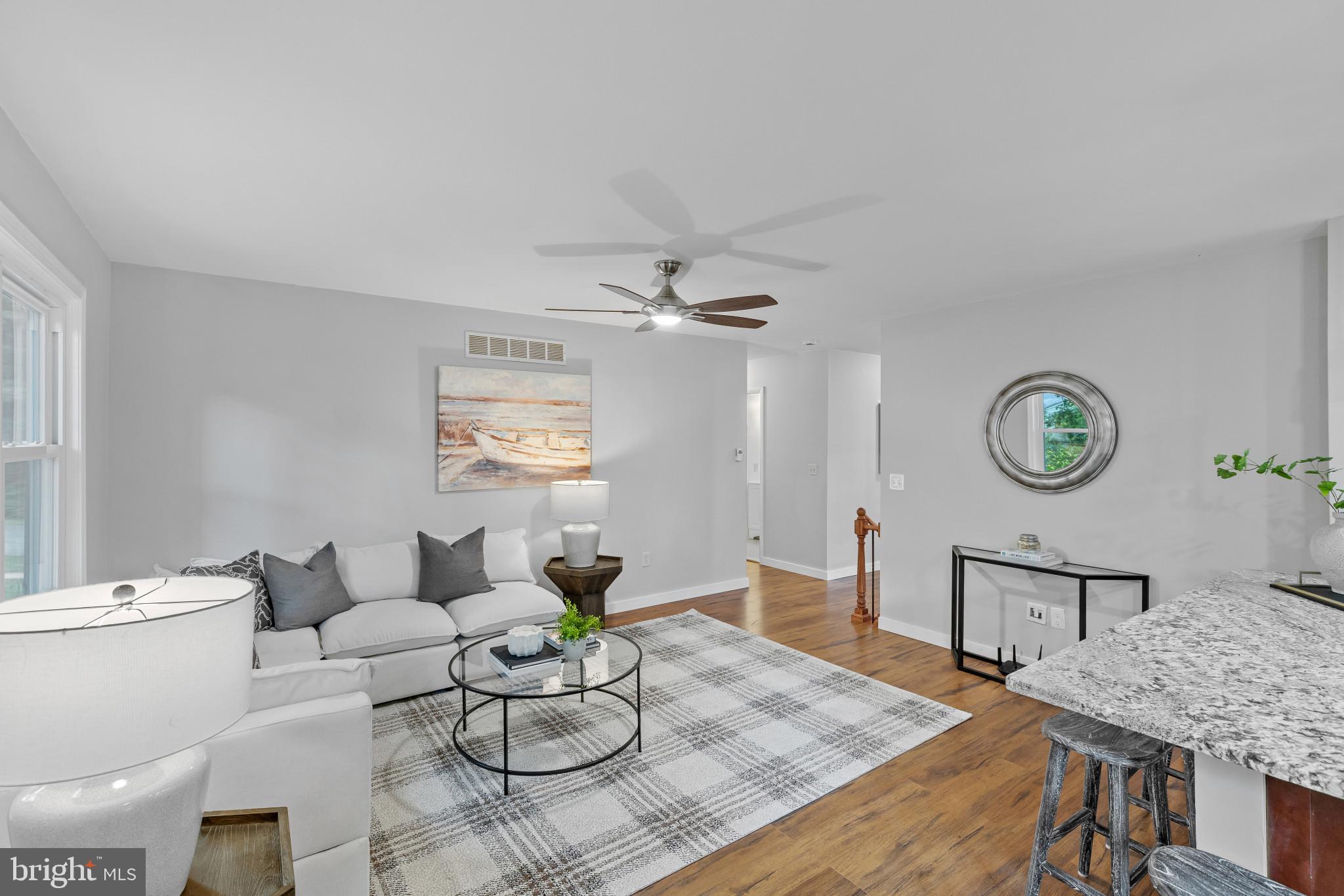 ROLLING KNOLLS - Residential