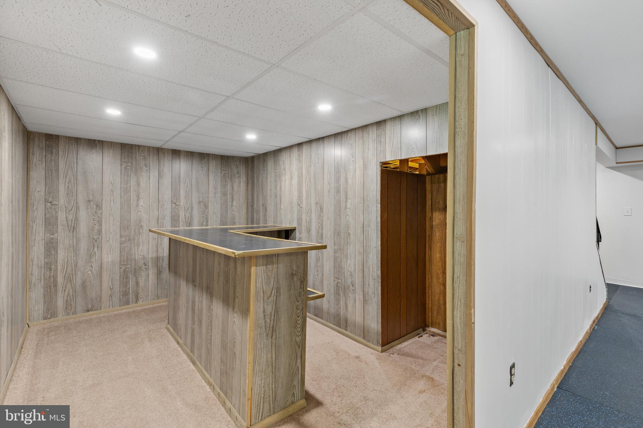 ROLLING KNOLLS - Residential