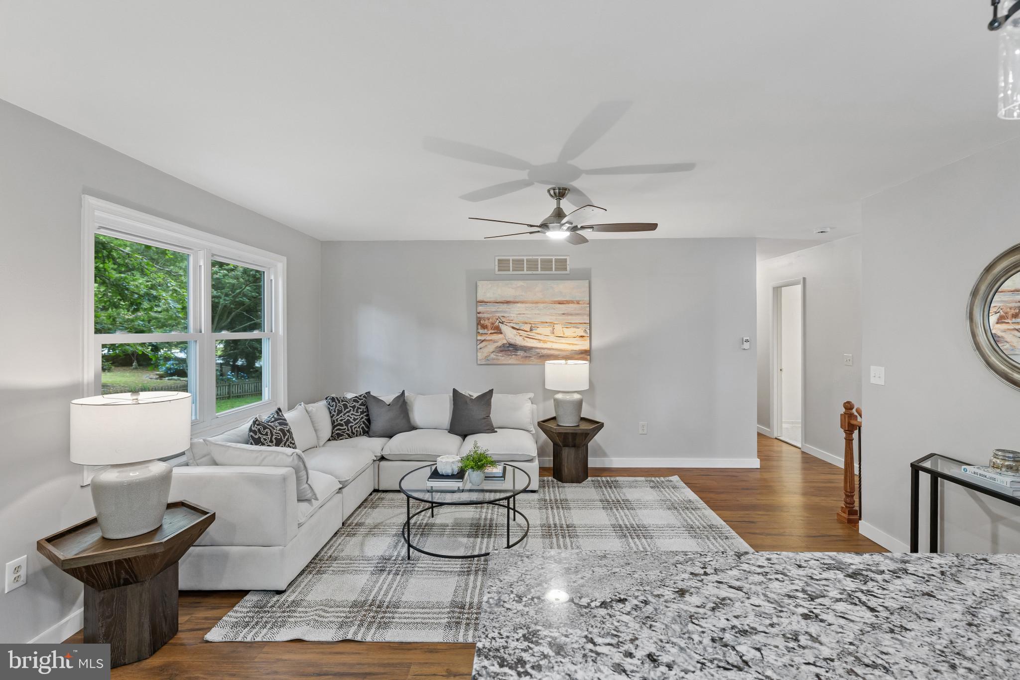 ROLLING KNOLLS - Residential