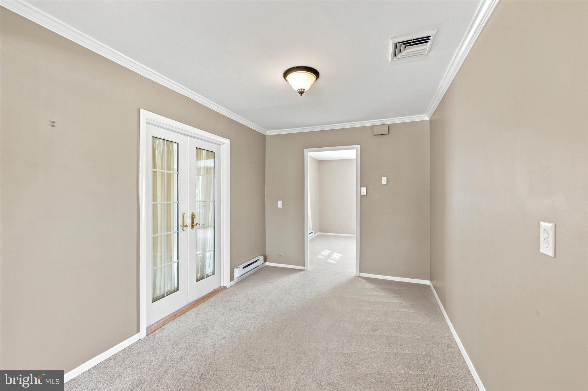 OXFORD VALLEY - Residential