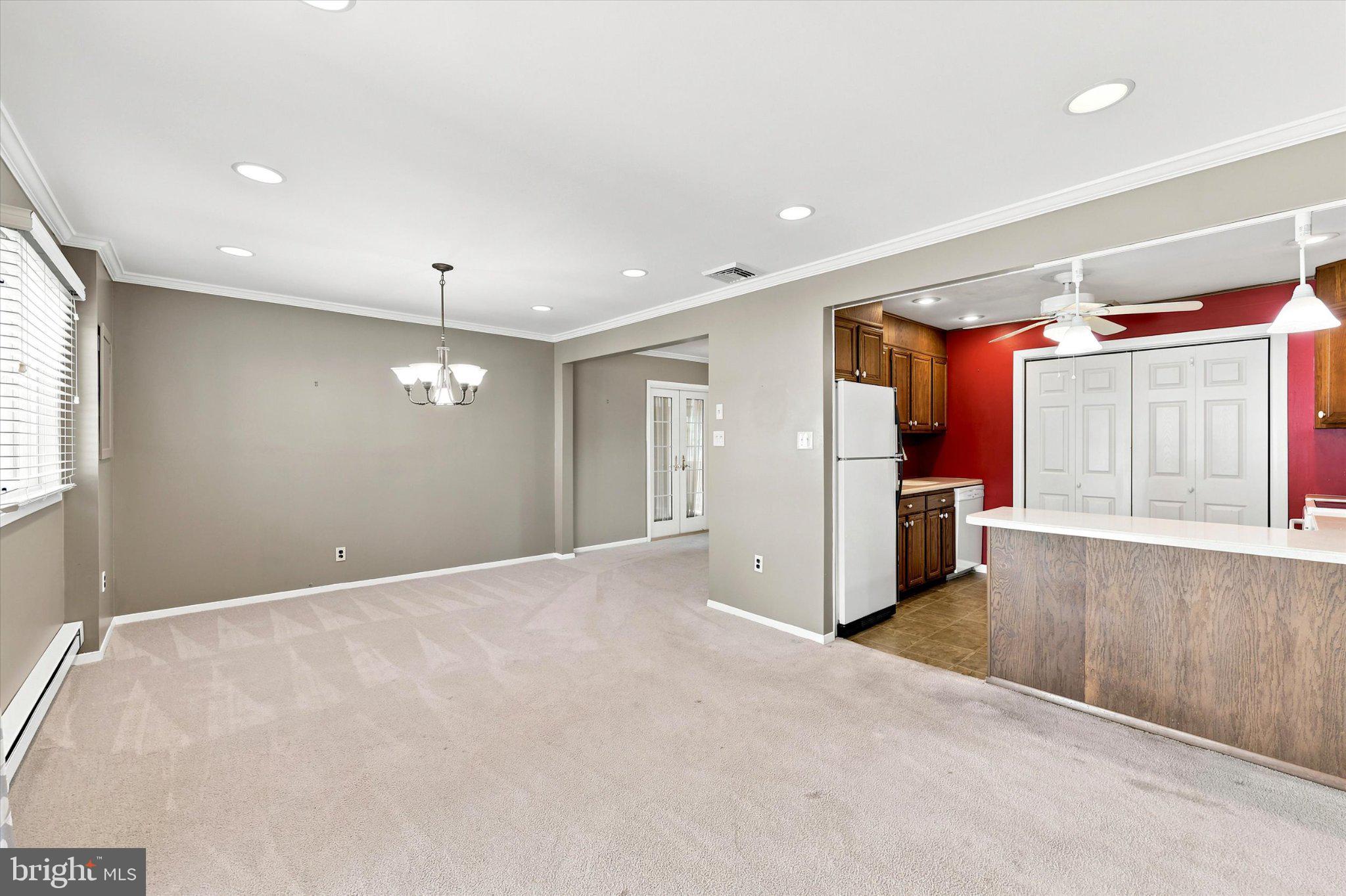 OXFORD VALLEY - Residential