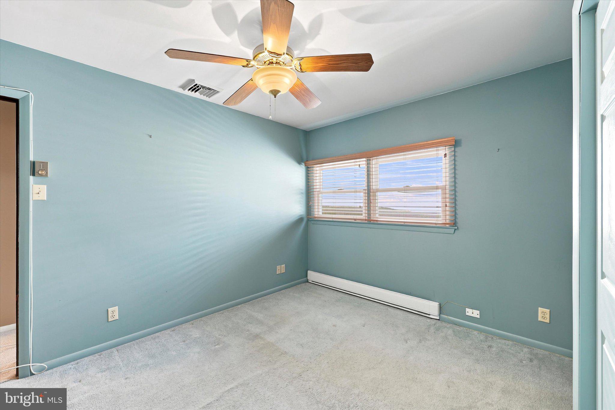 OXFORD VALLEY - Residential