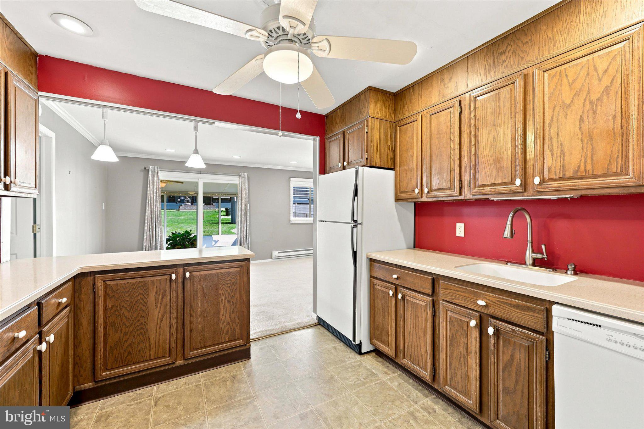 OXFORD VALLEY - Residential