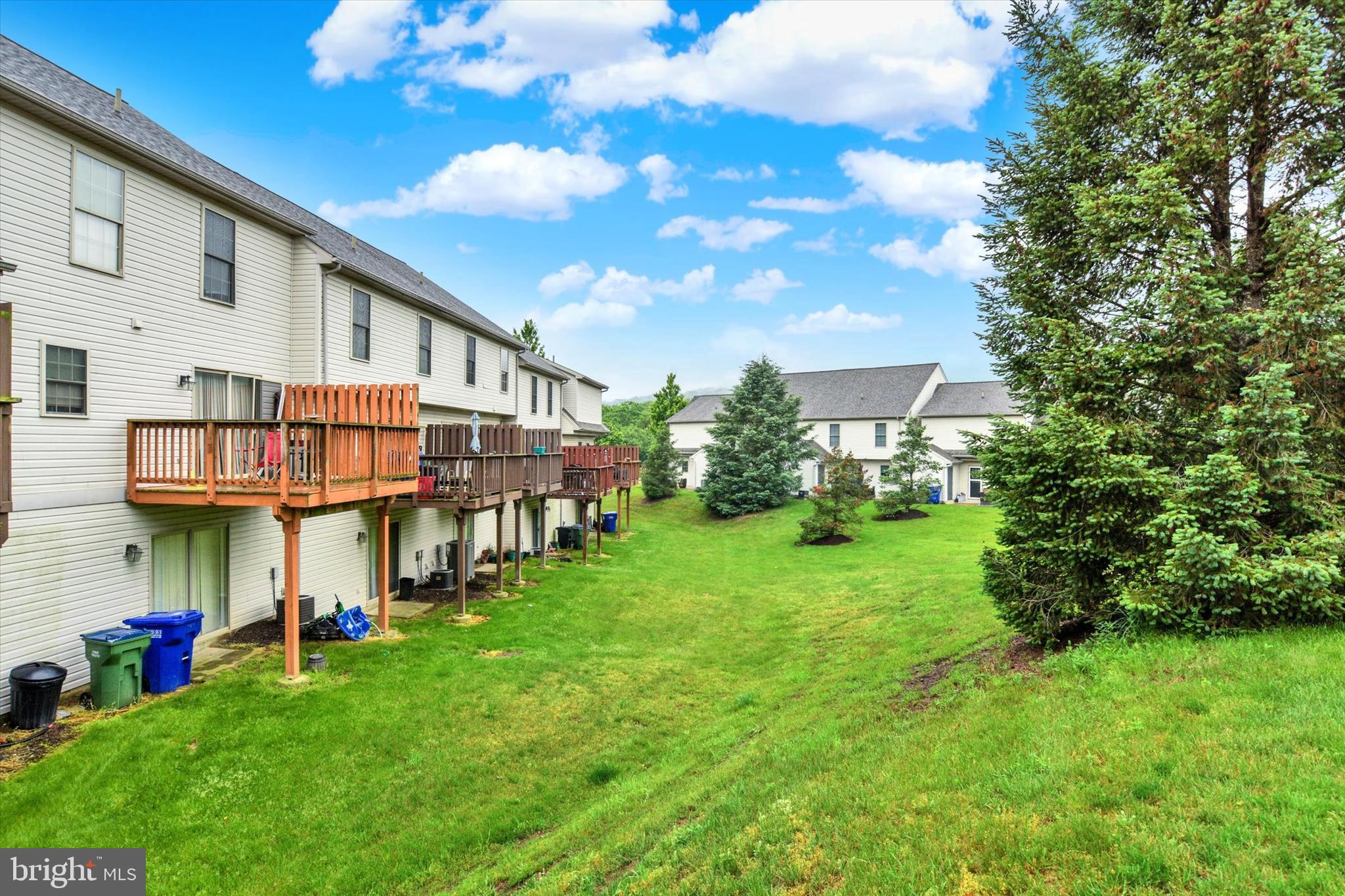 SADDLE RIDGE - Residential