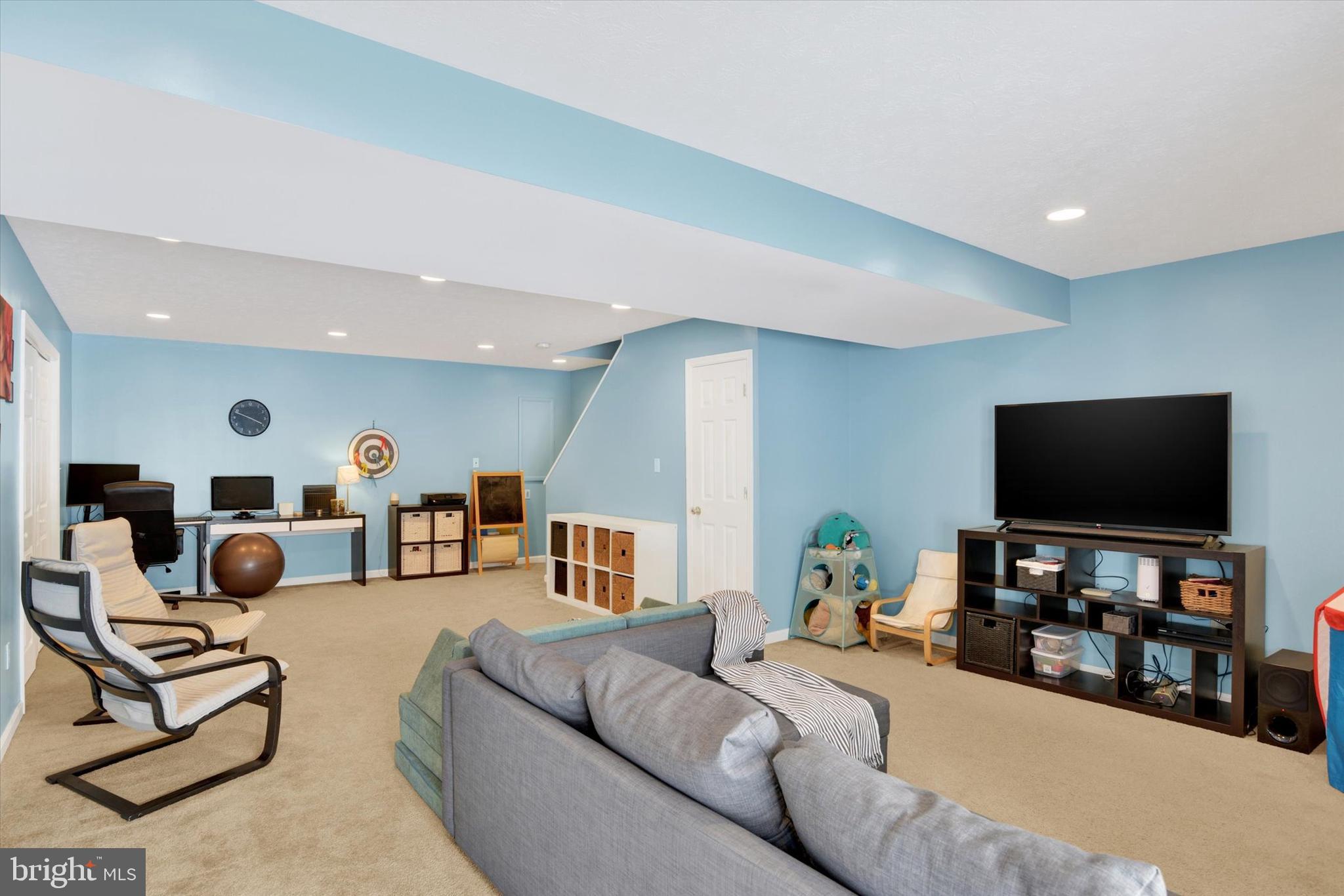 SADDLE RIDGE - Residential