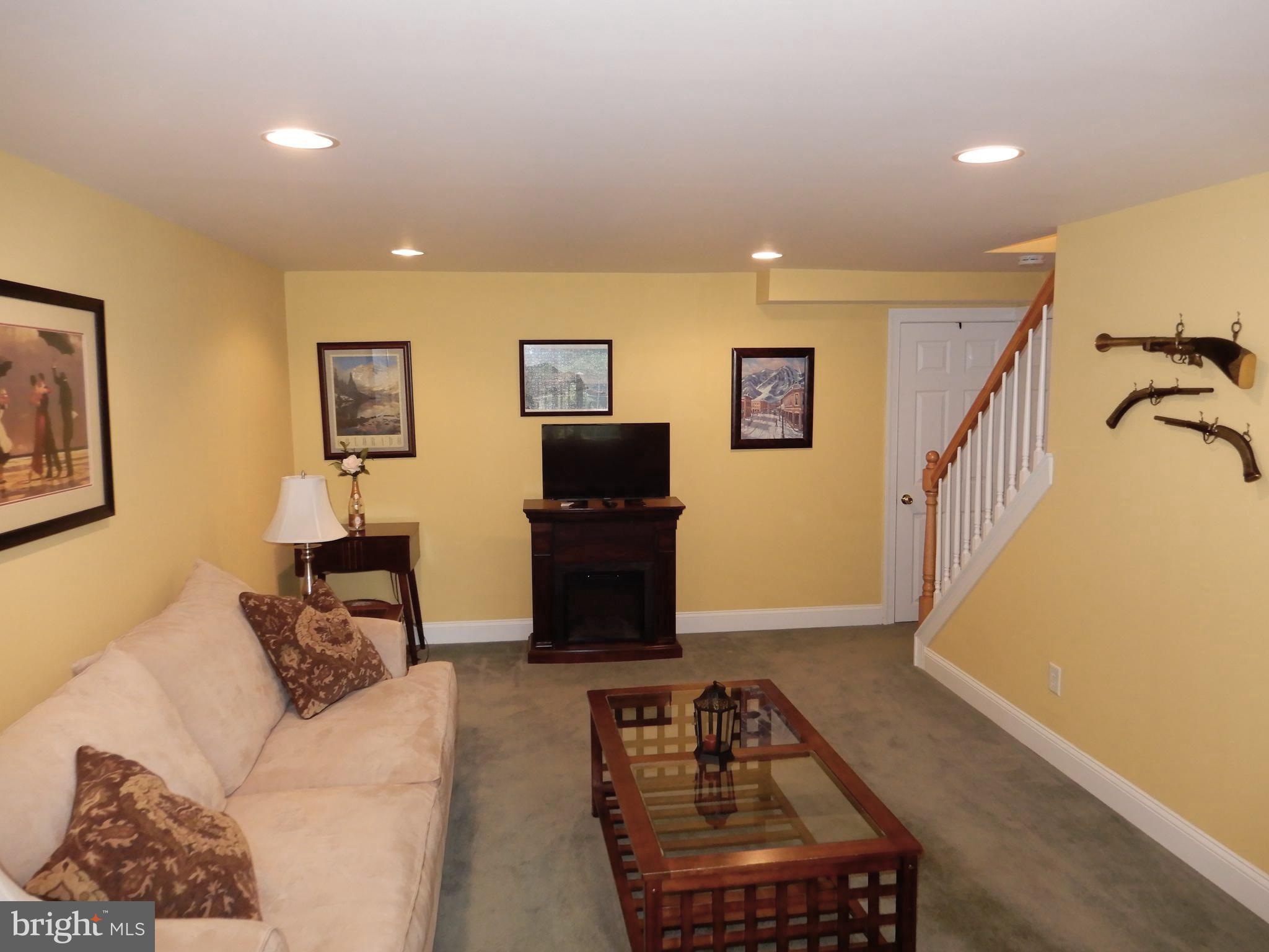 NESHAMINY VALLEY - Residential