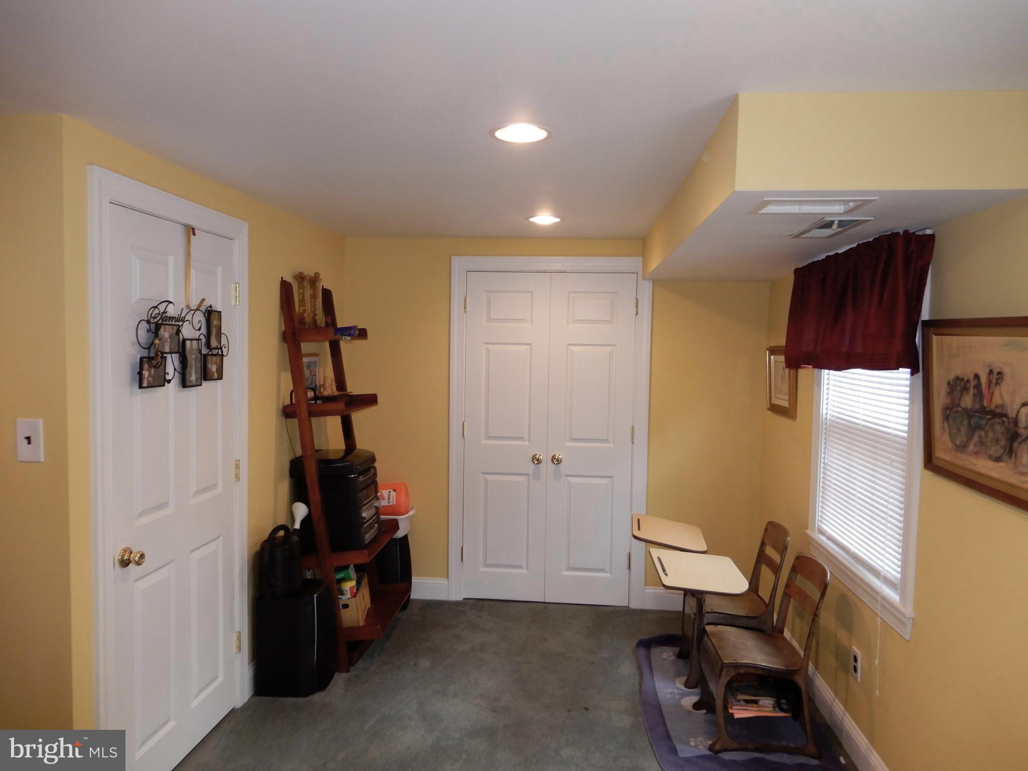 NESHAMINY VALLEY - Residential