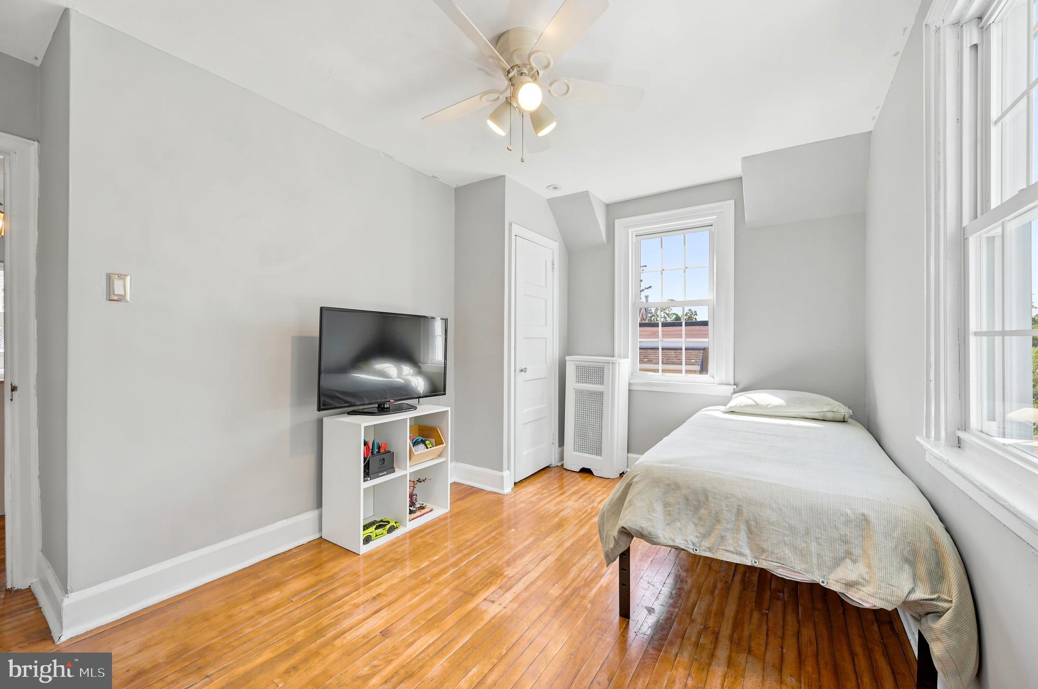 PENN WYNNE - Residential