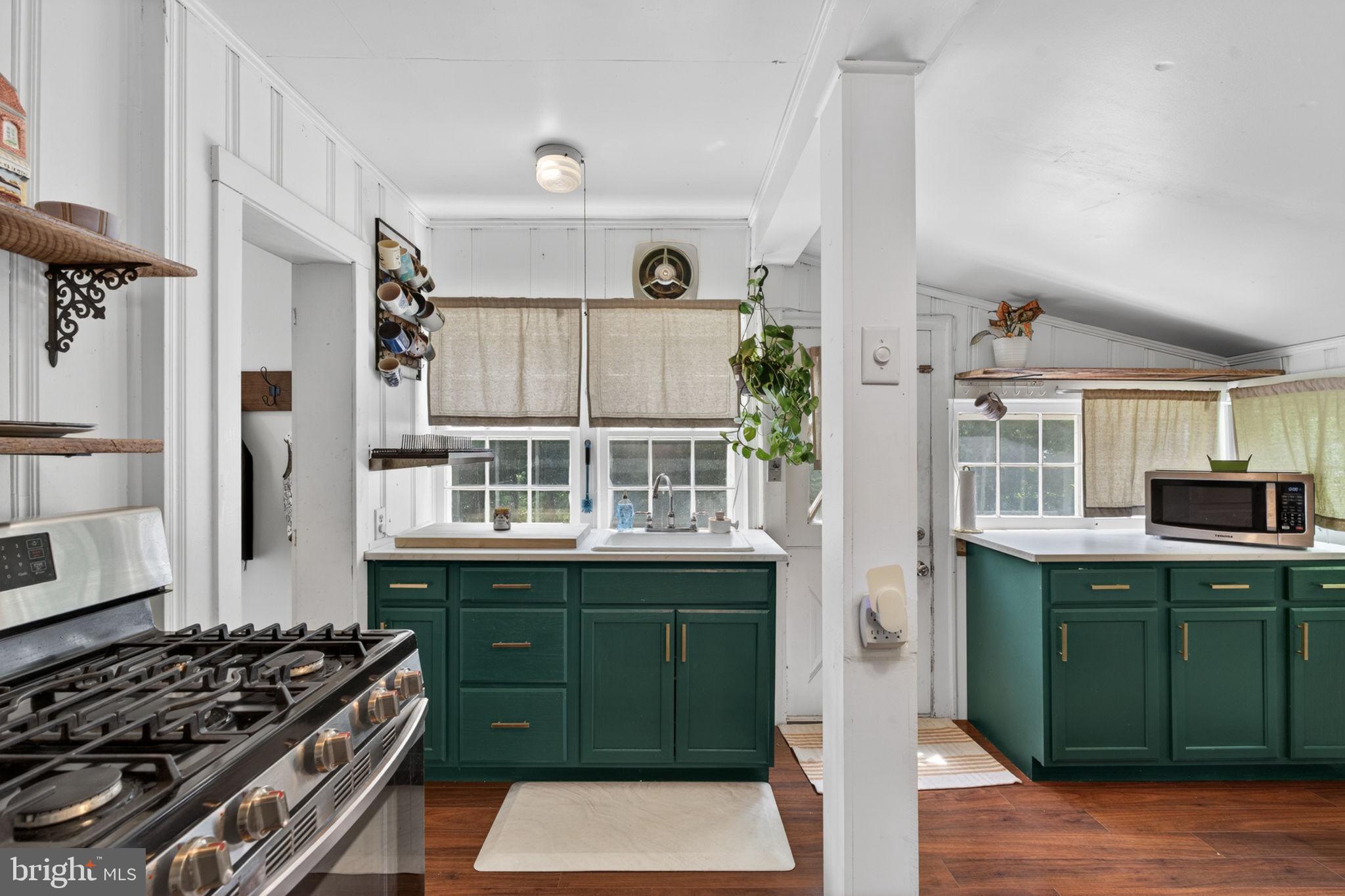 GLYNDON PARK - Residential