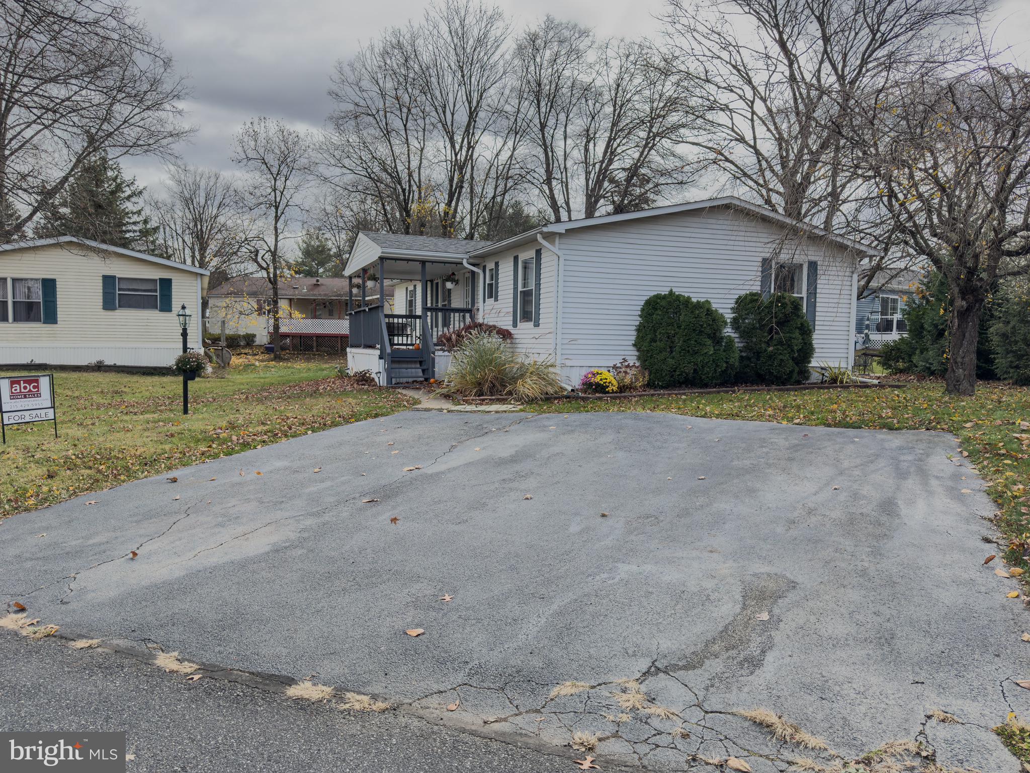 MELODYLAKESCNTRYCLUB - Residential