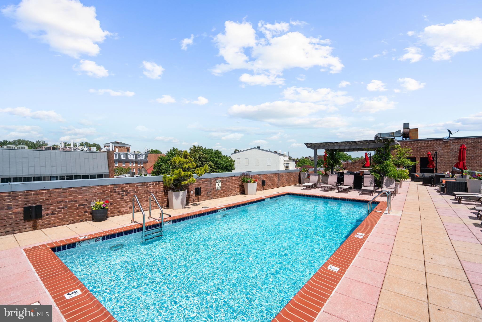GEORGETOWN - Residential