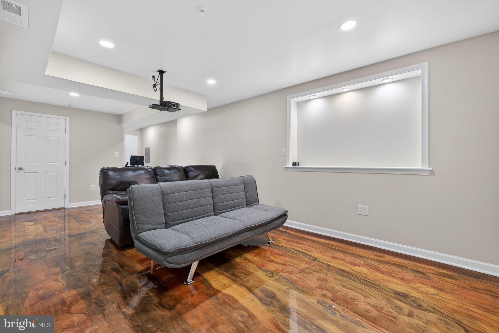 WESTFIELDS - Residential