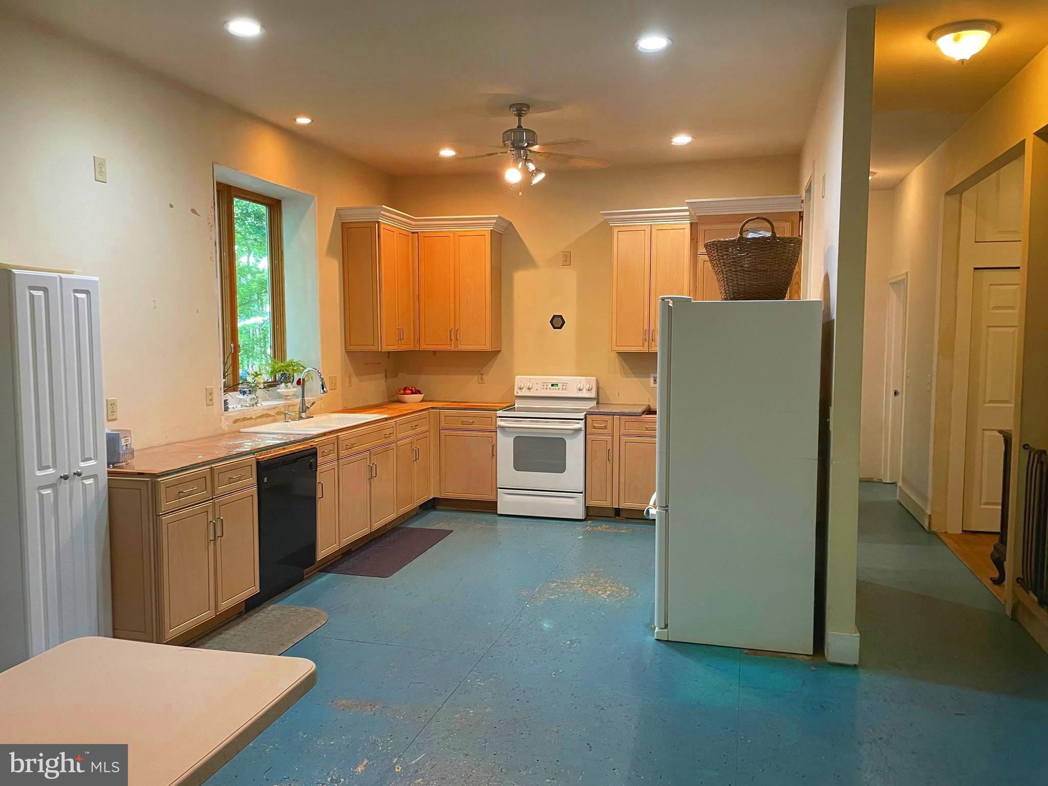 OAK TREE FARMS - Residential