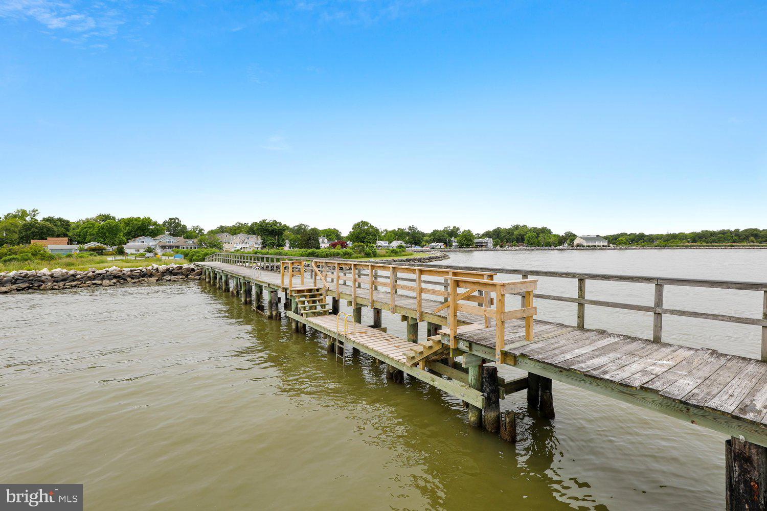 CEDARHURST ON THE BAY - Residential