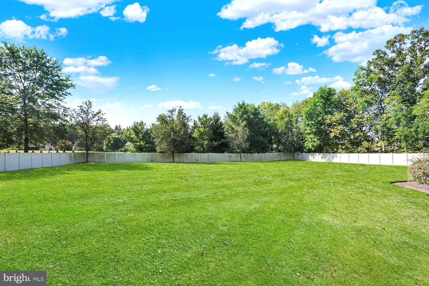 HILLSIDE FARMS - Residential