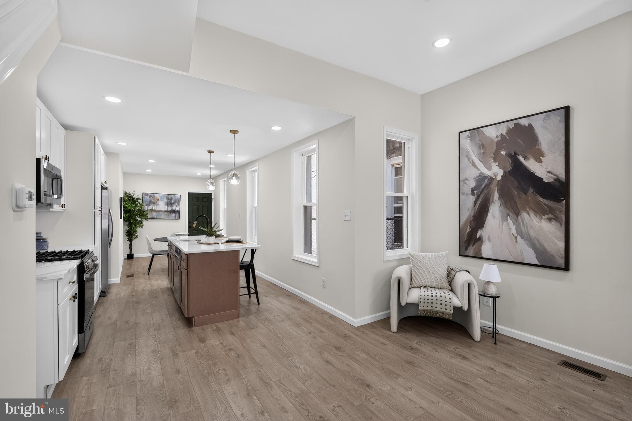STRAWBERRY MANSION - Residential