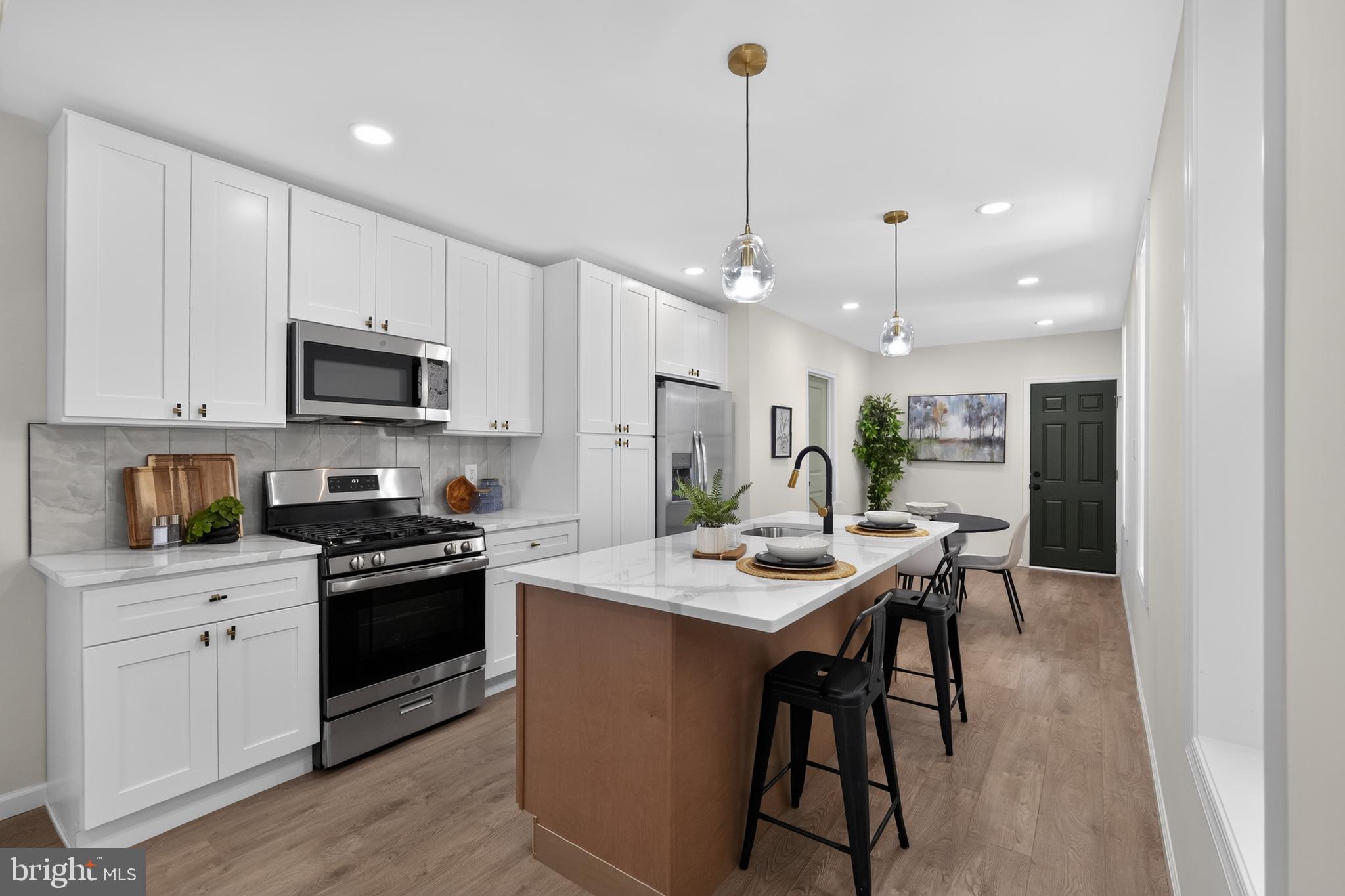 STRAWBERRY MANSION - Residential