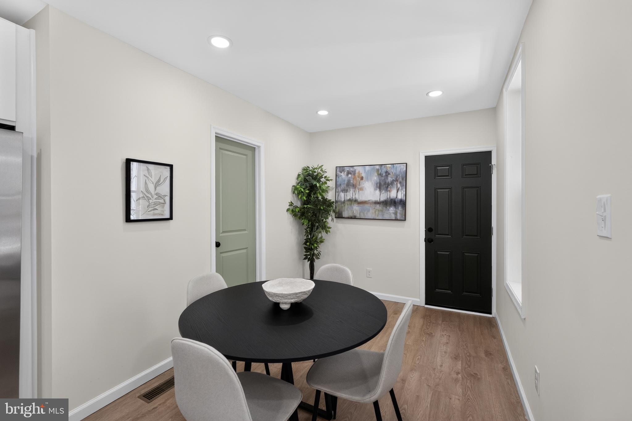 STRAWBERRY MANSION - Residential