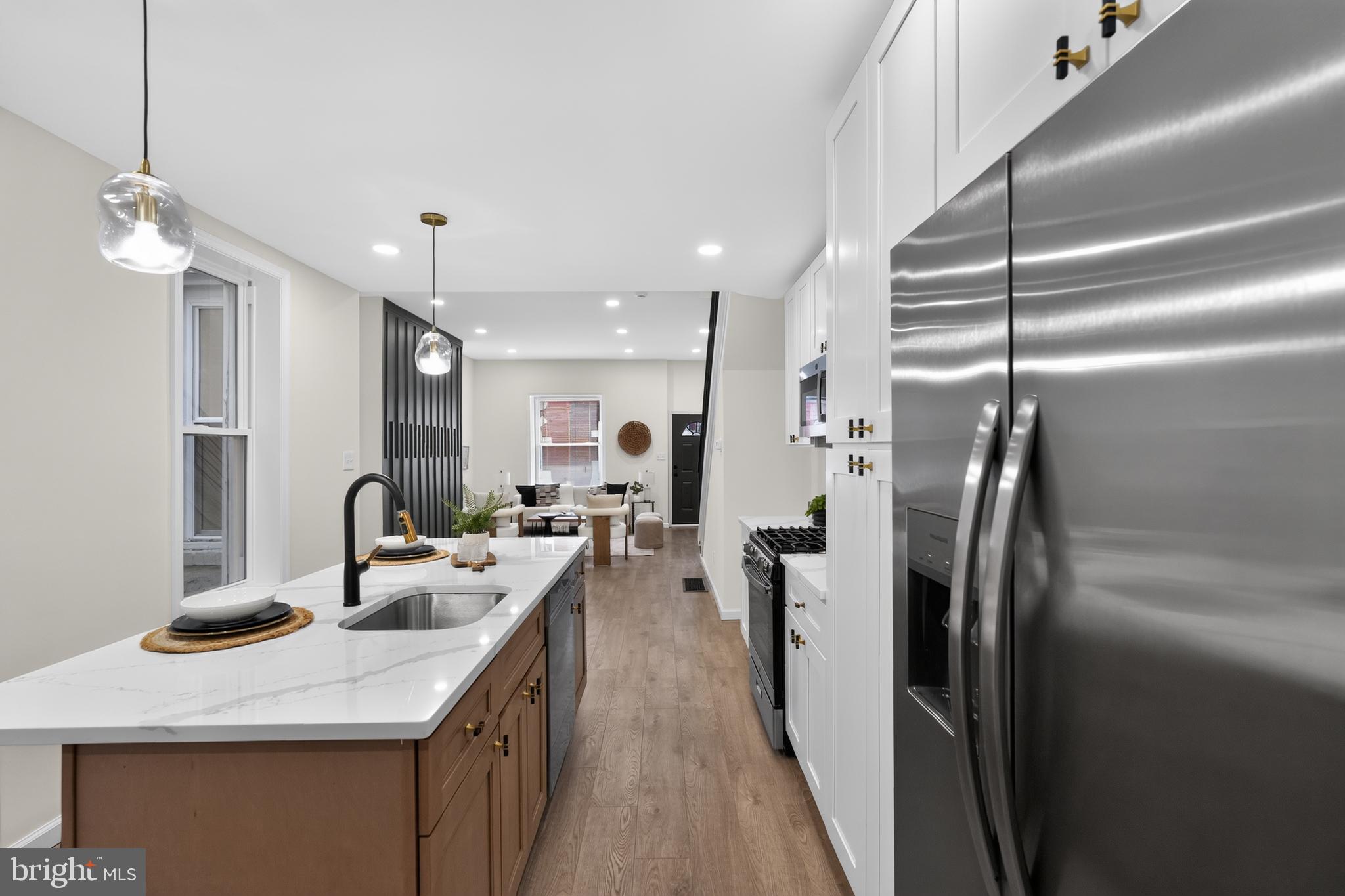 STRAWBERRY MANSION - Residential