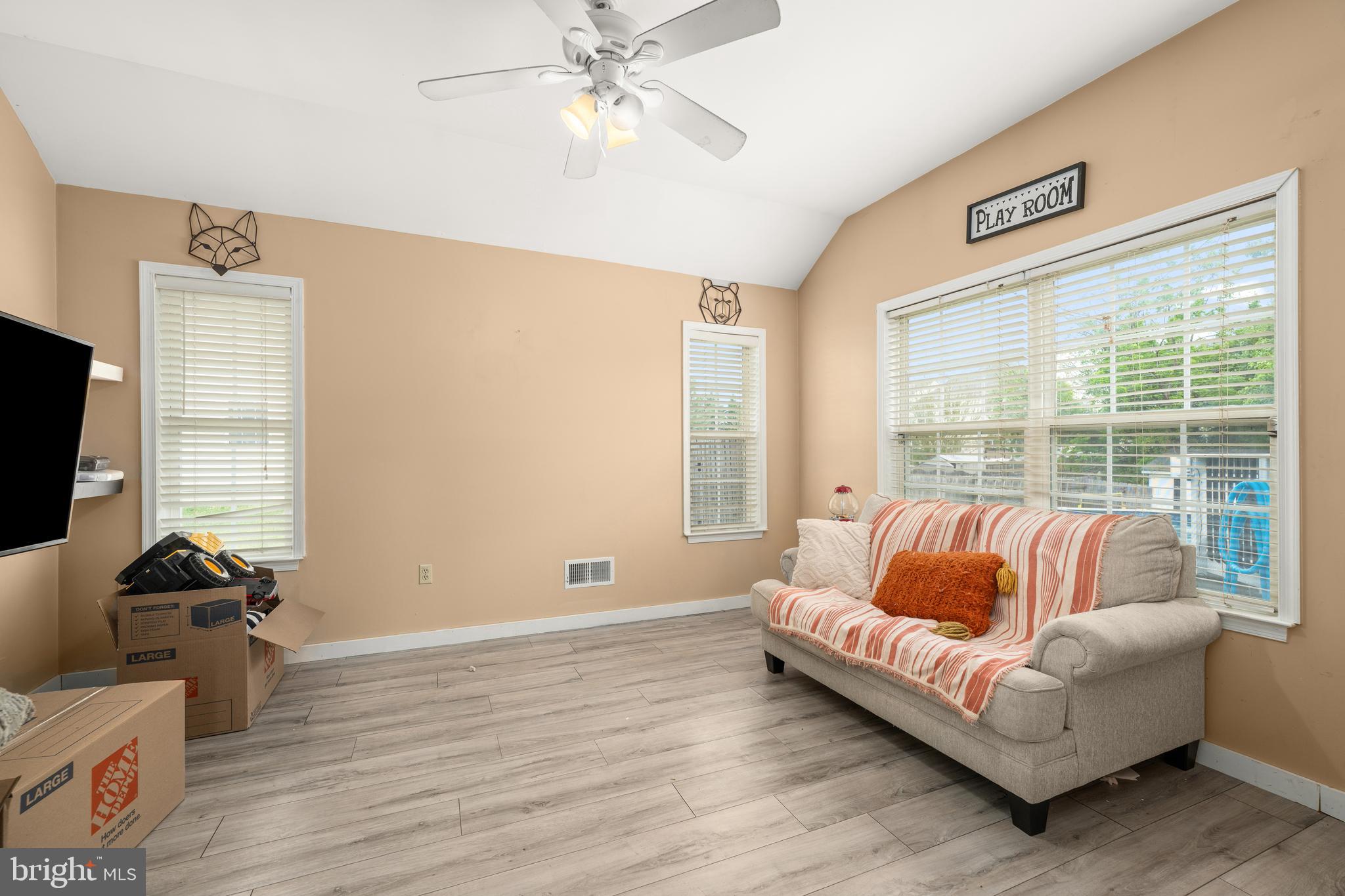 GREENLAWN - Residential