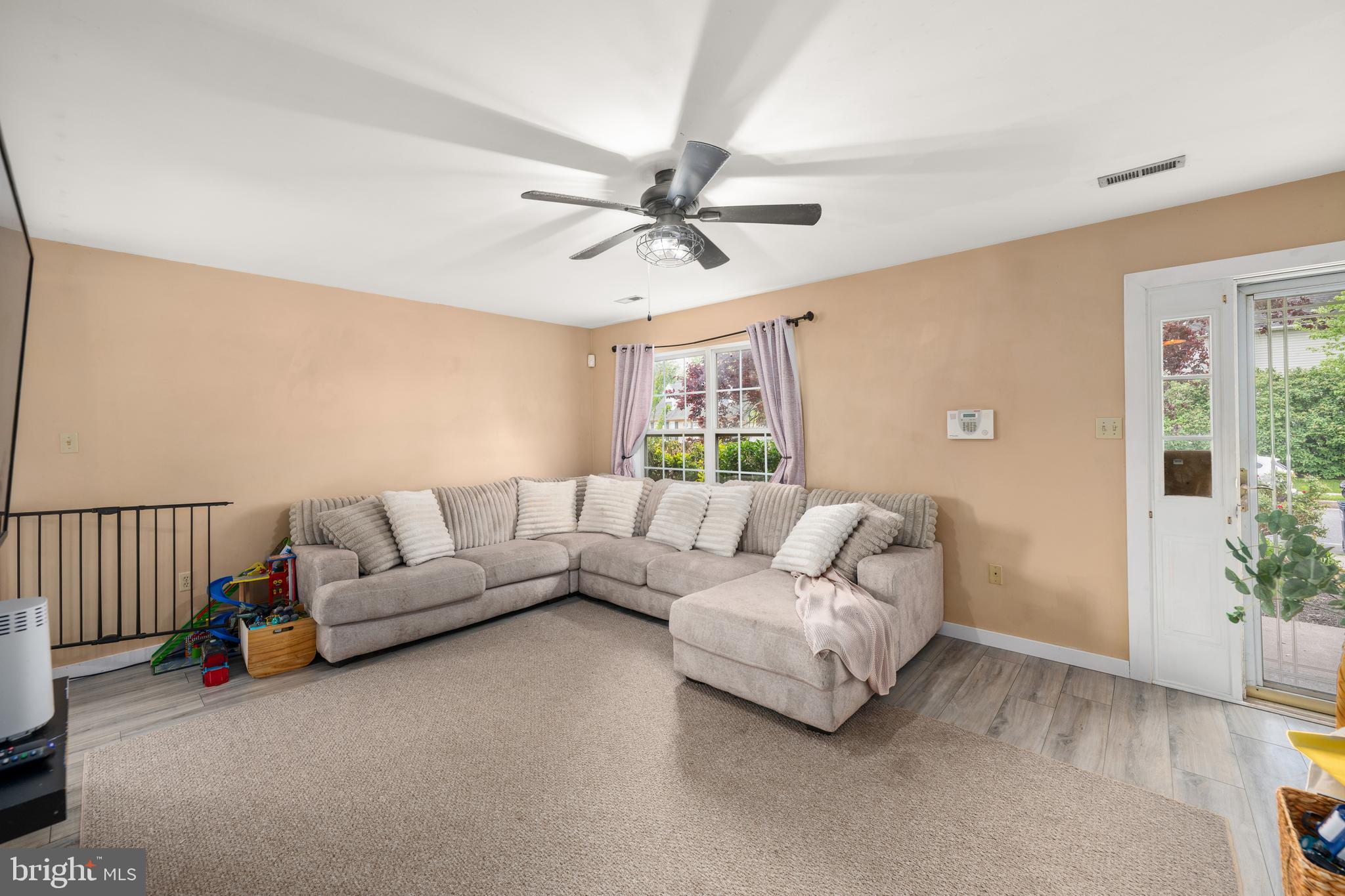 GREENLAWN - Residential