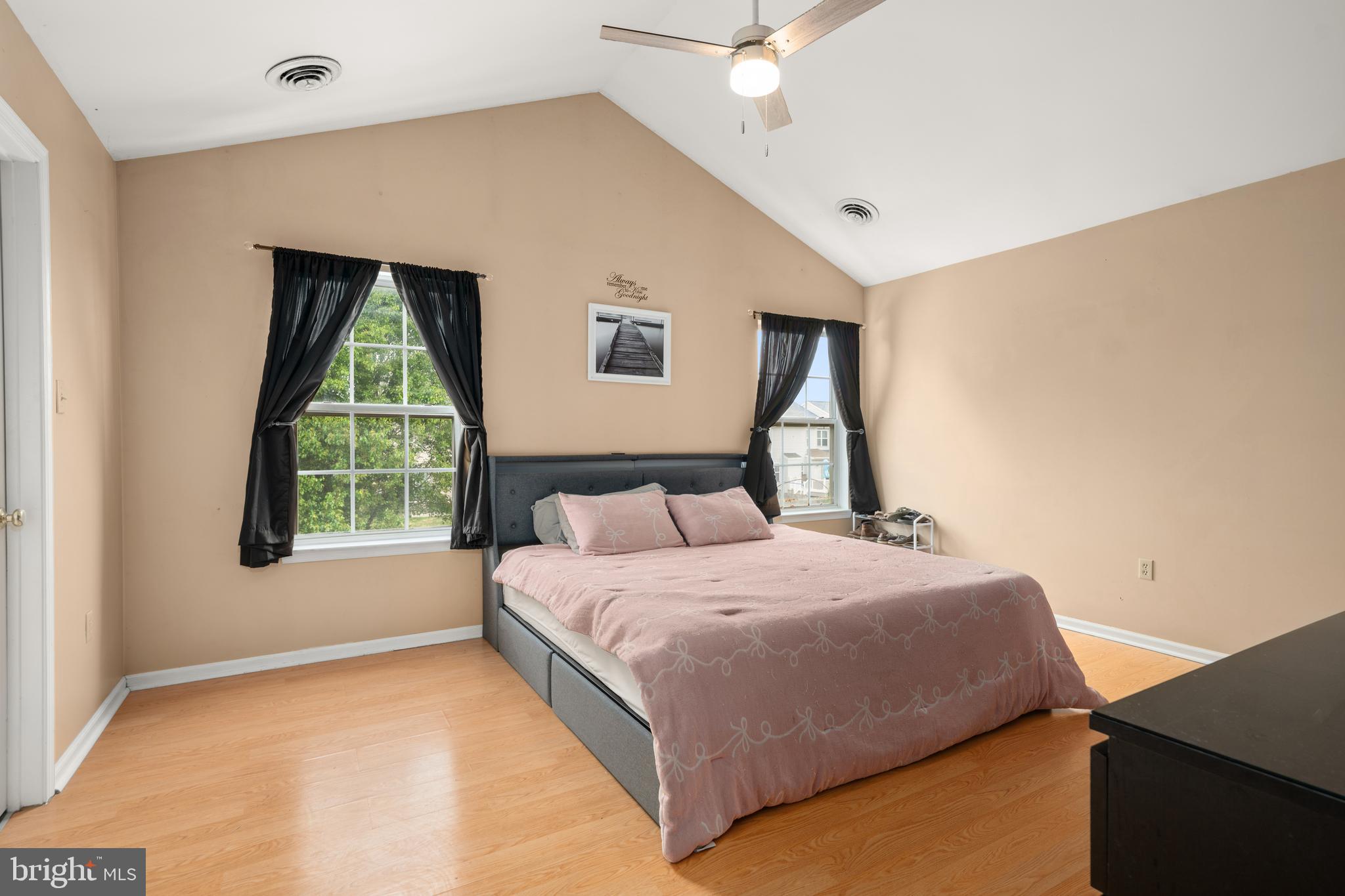GREENLAWN - Residential