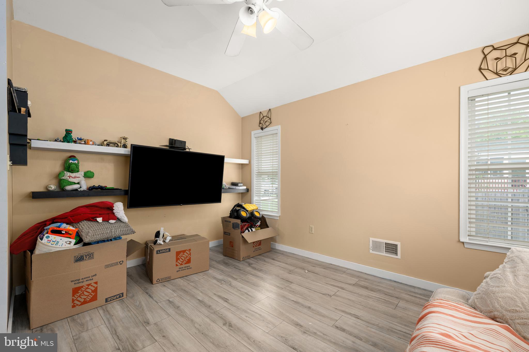 GREENLAWN - Residential