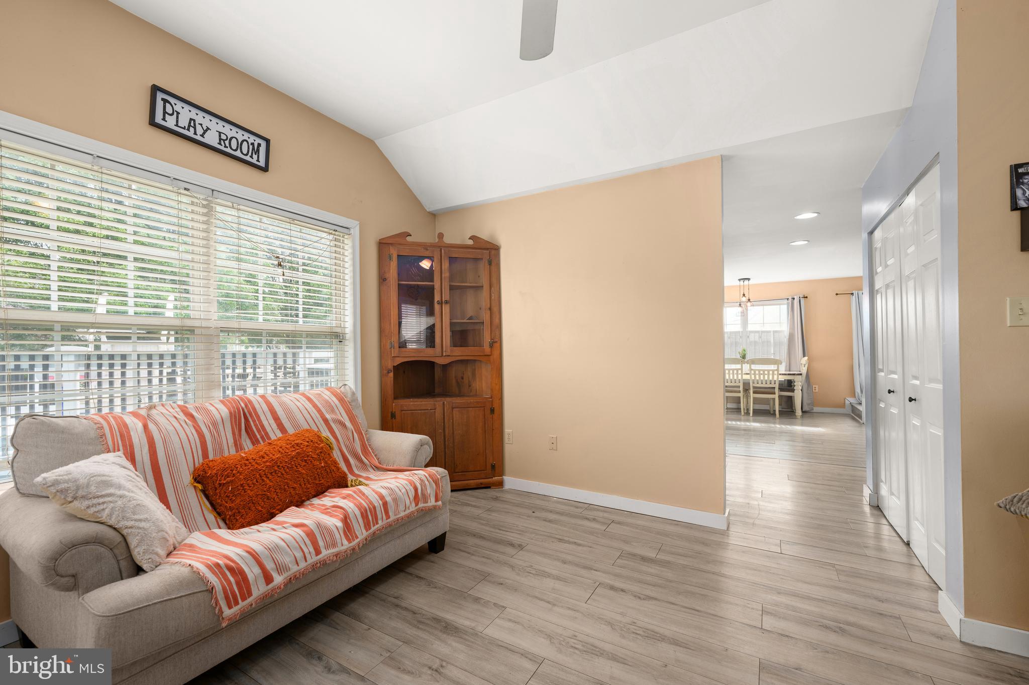 GREENLAWN - Residential