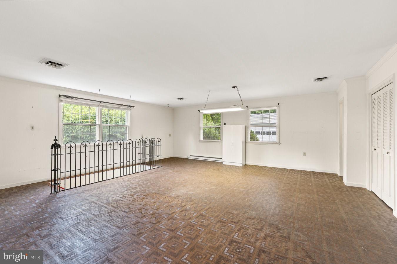 FAIRMONT AVENUE - Residential