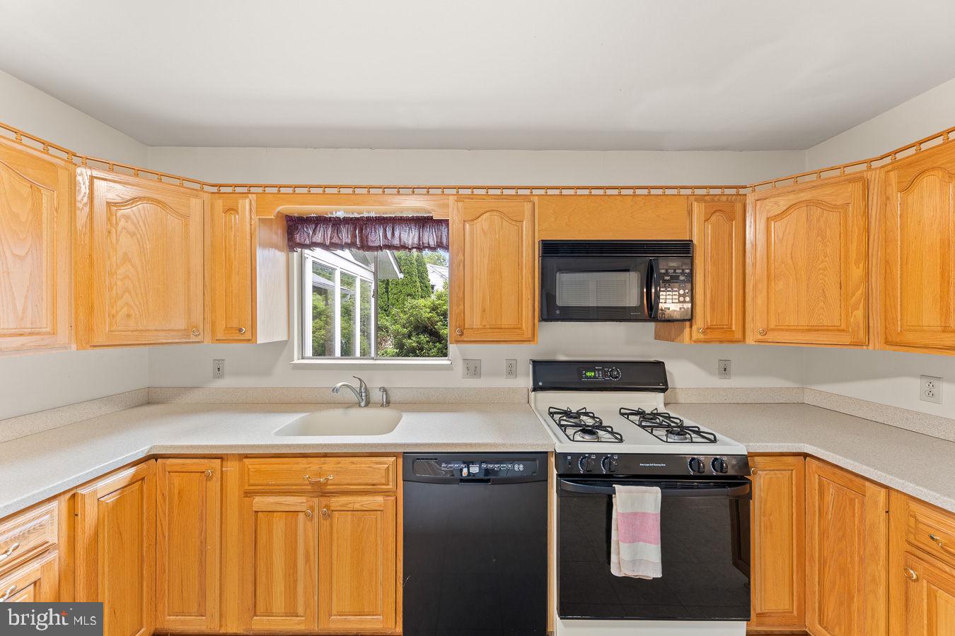FAIRMONT AVENUE - Residential