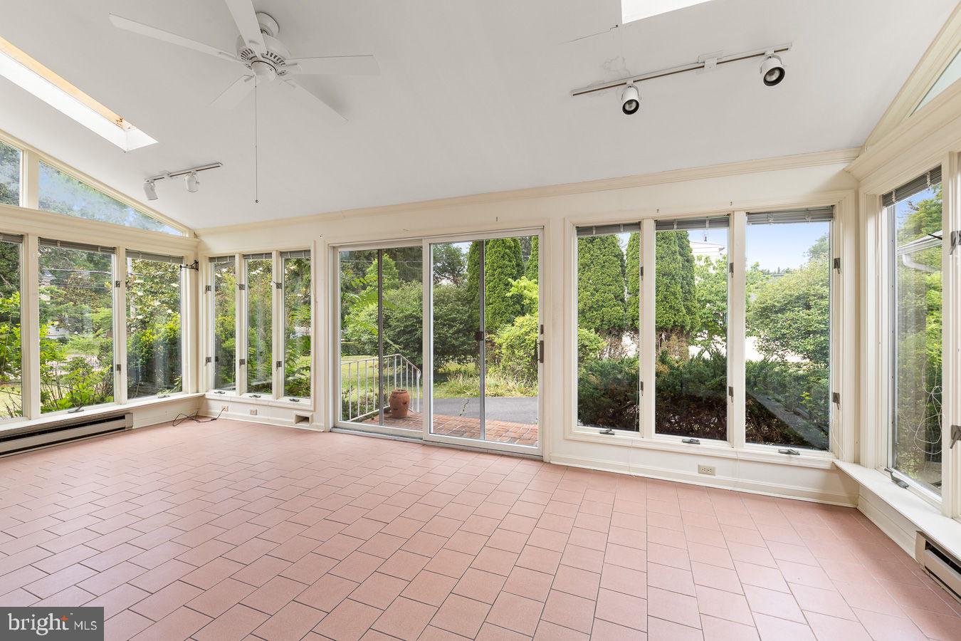FAIRMONT AVENUE - Residential