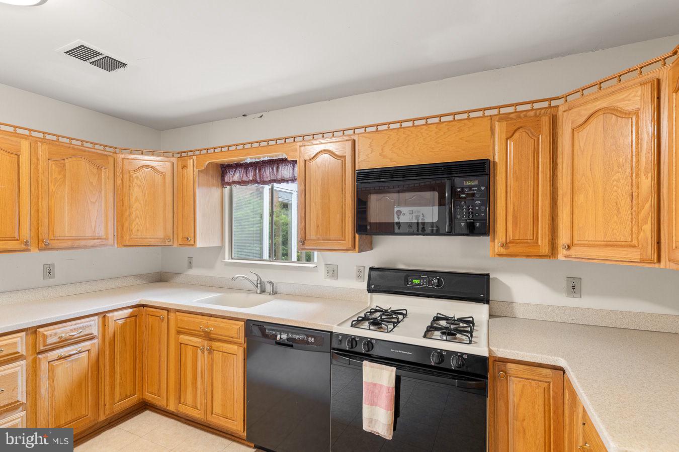 FAIRMONT AVENUE - Residential